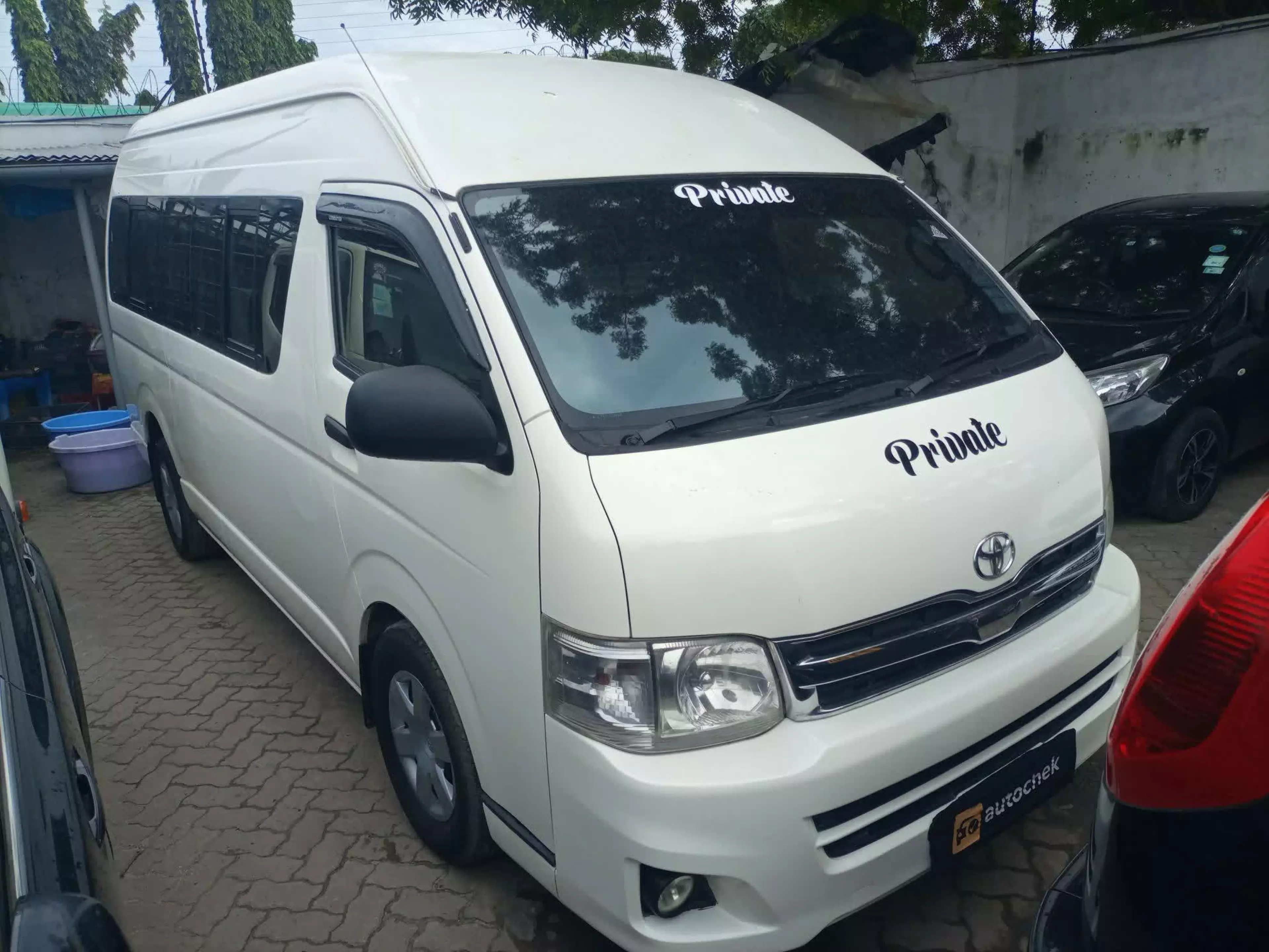 Toyota Hiace - 2013