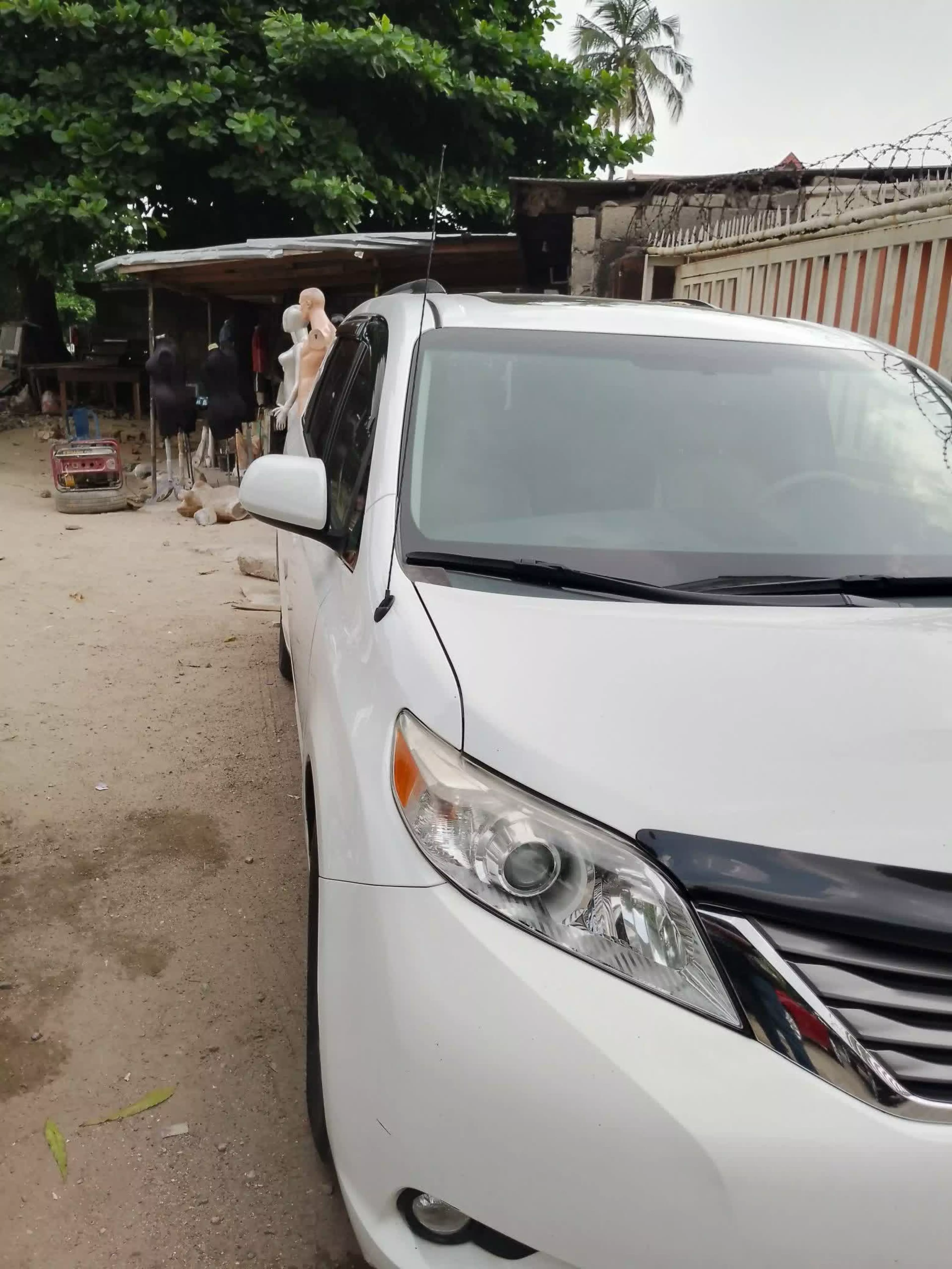 Toyota Sienna - 2013