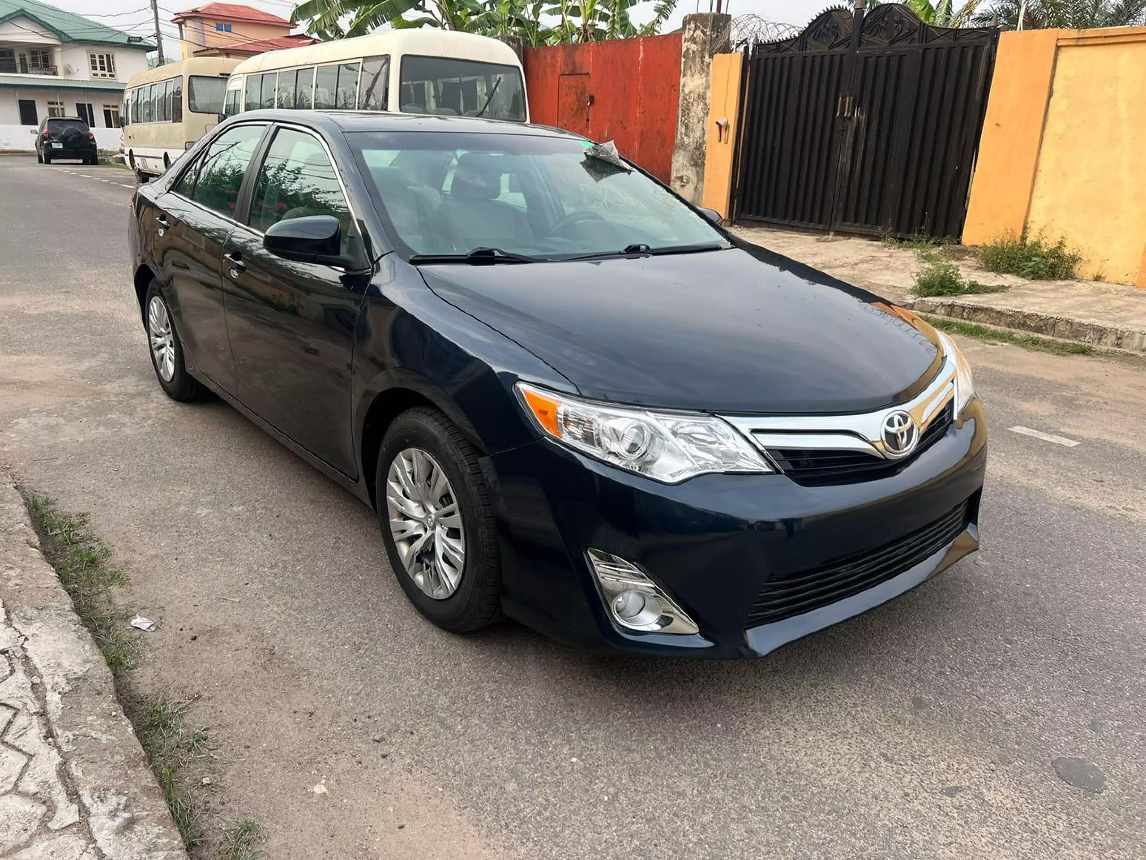 Toyota Camry   - 2012