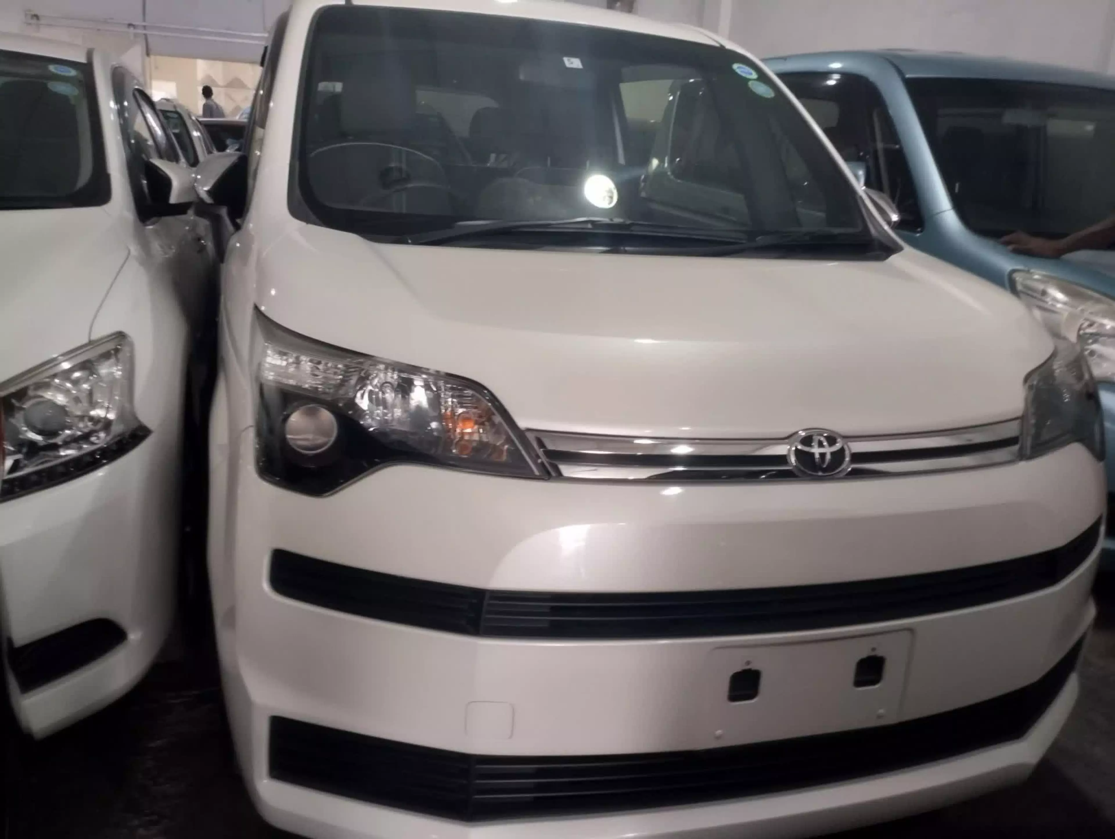 Toyota Spade  - 2016
