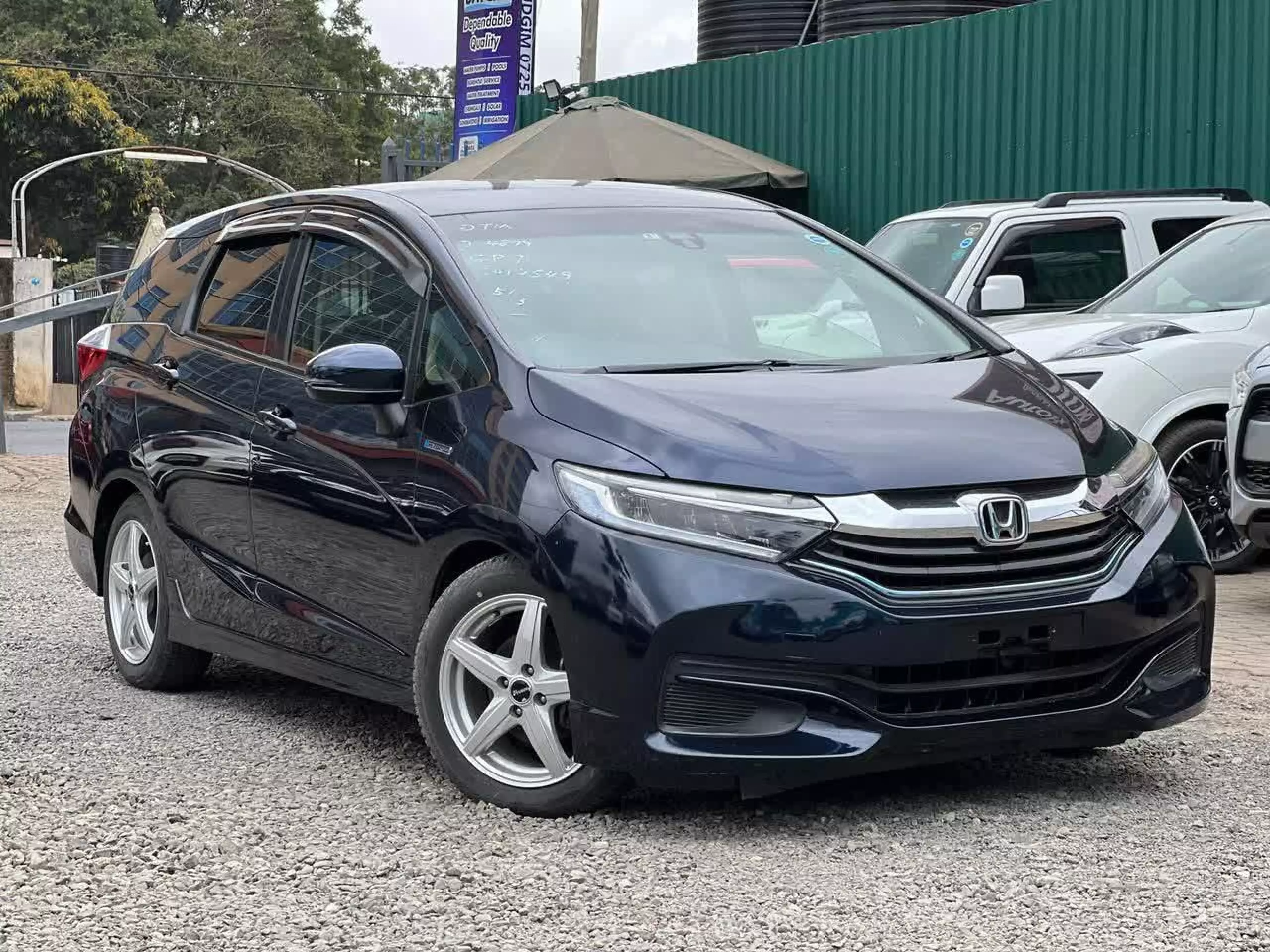 Honda Fit shuttle hybrid - 2015