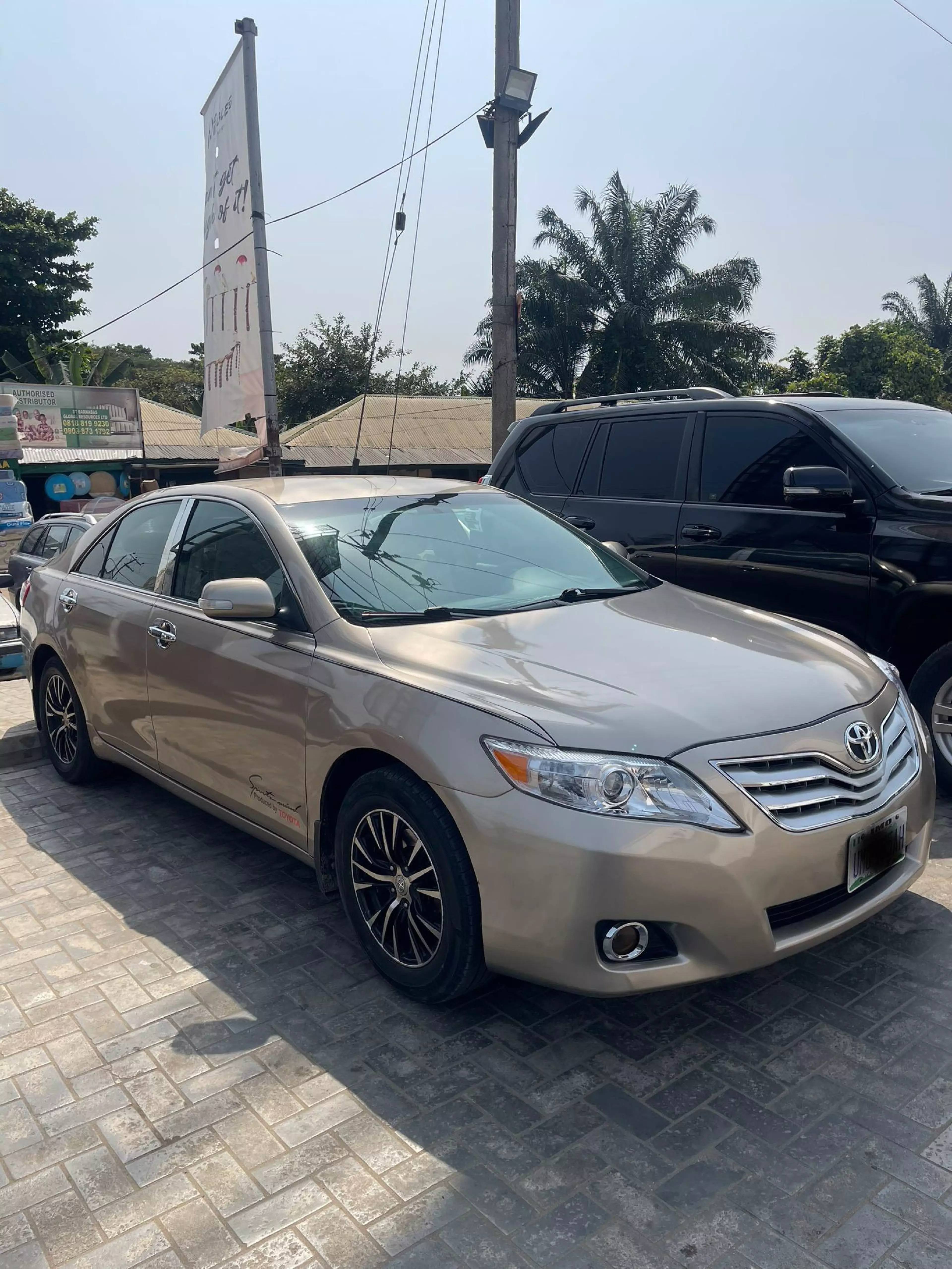Toyota Camry   - 2009