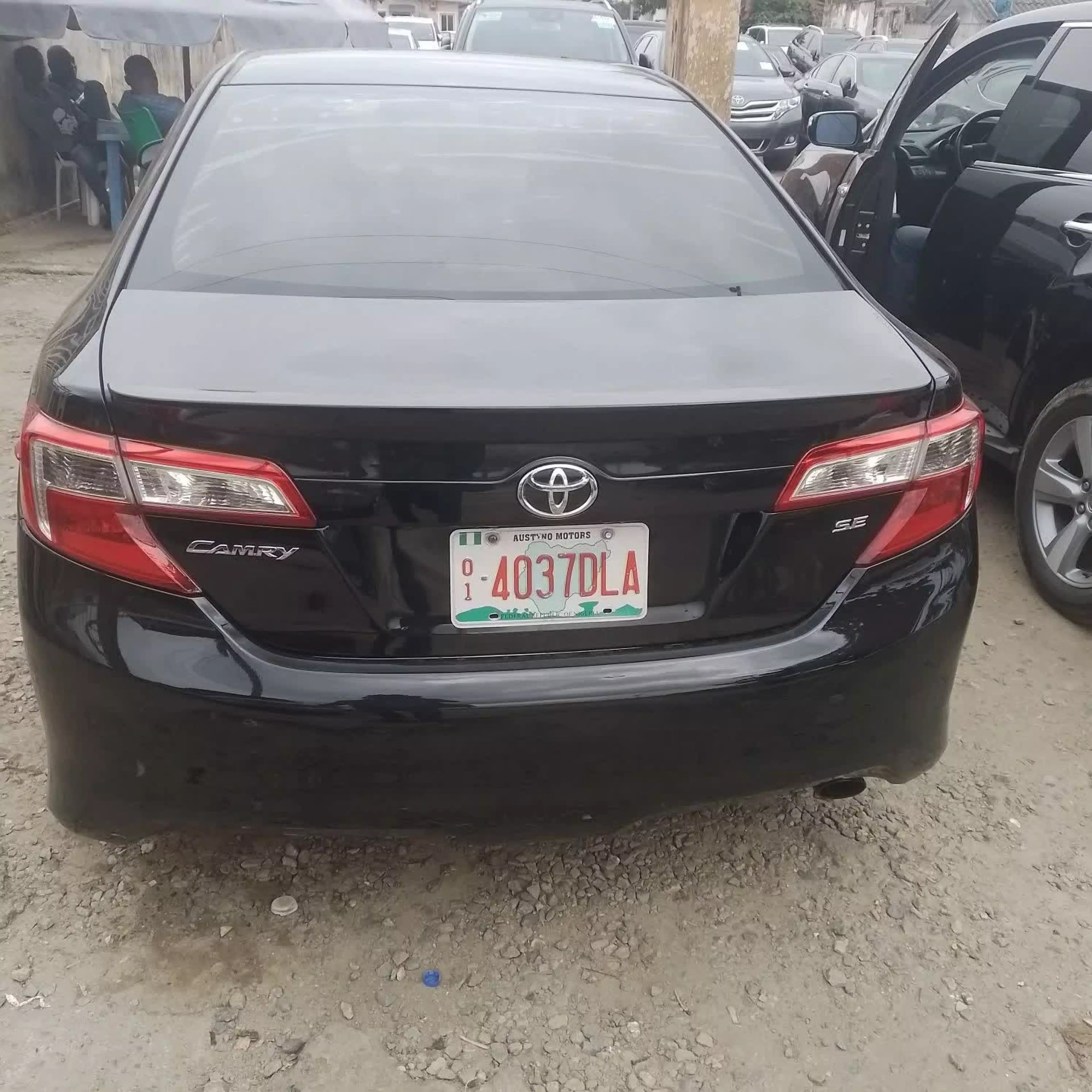 Toyota Camry   - 2014