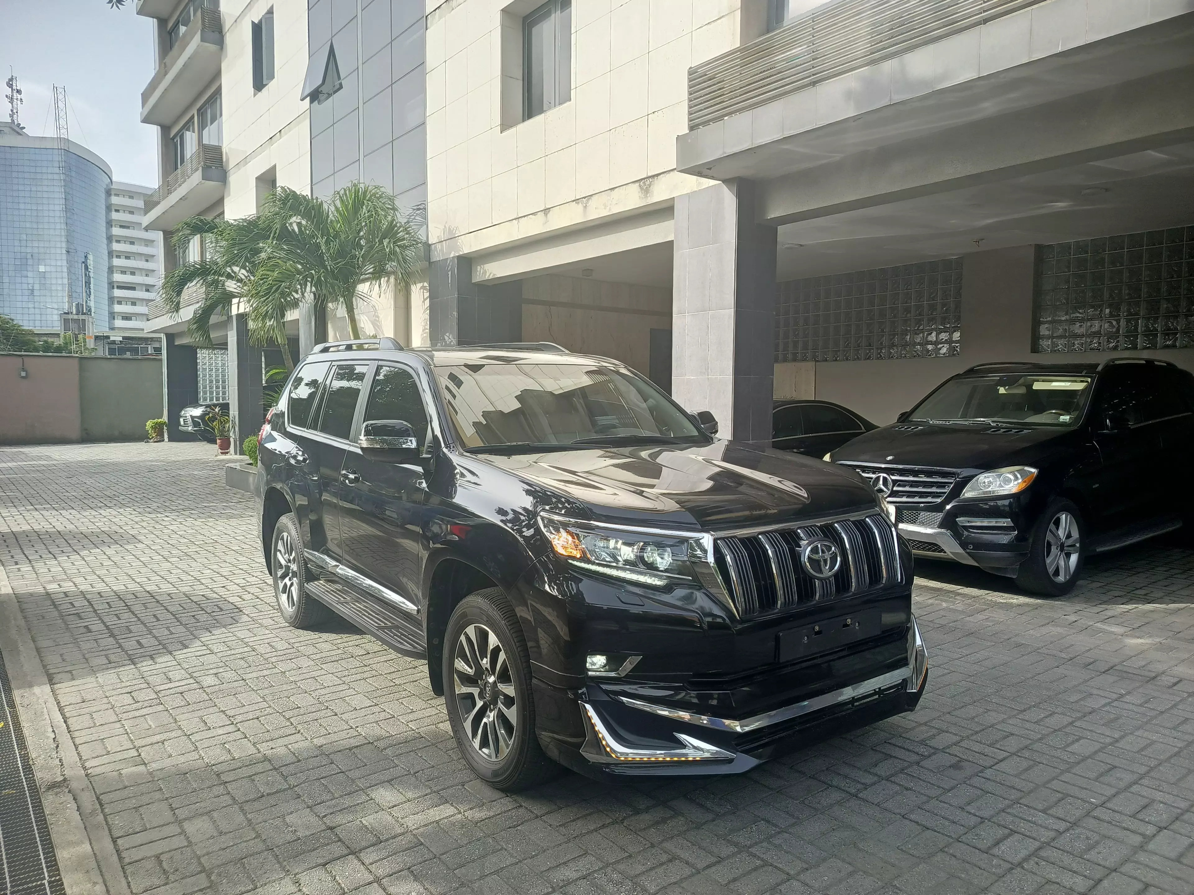 Toyota Land Cruiser Prado - 2023