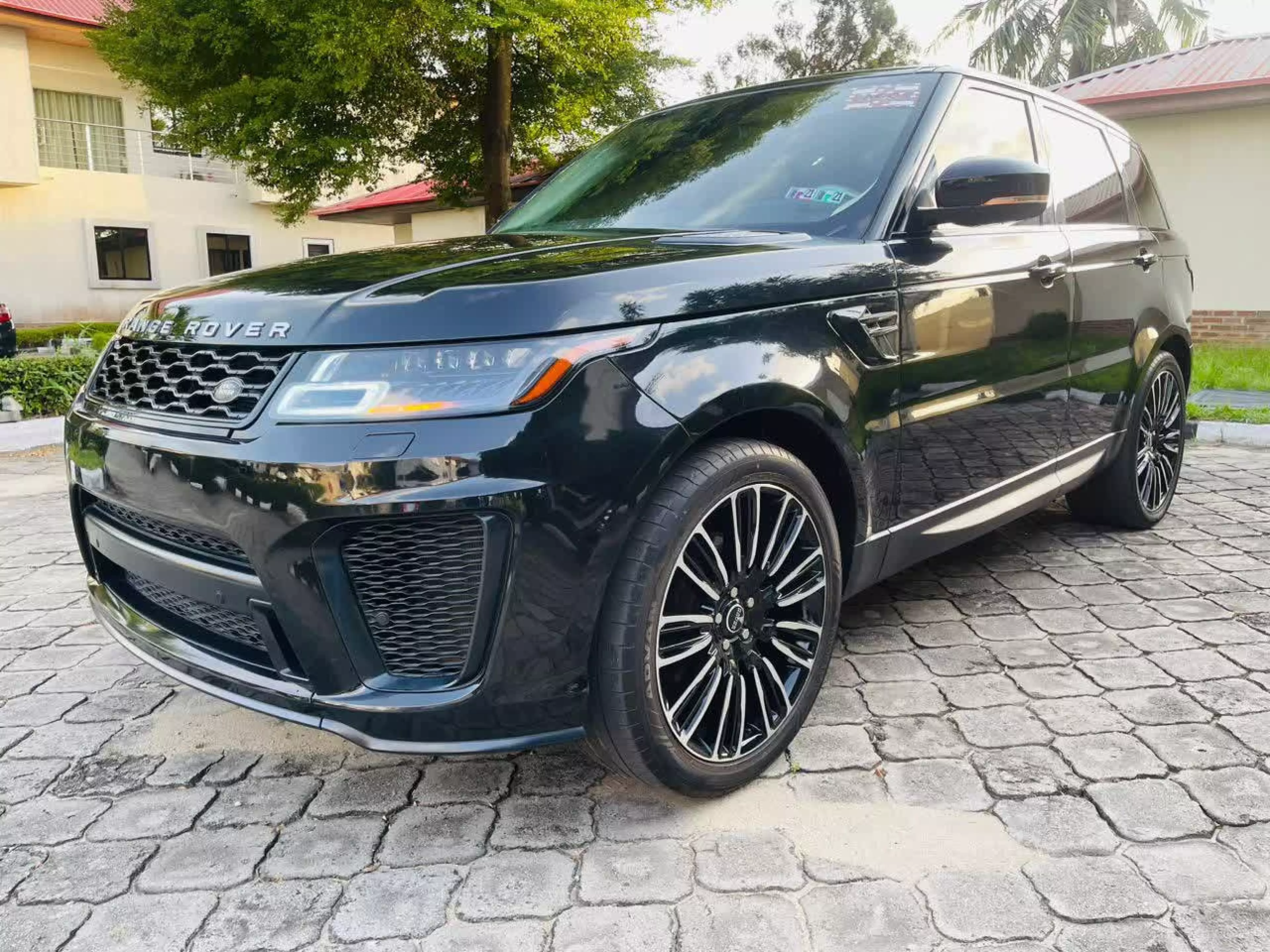 Land Rover Range Rover Sport   - 2015
