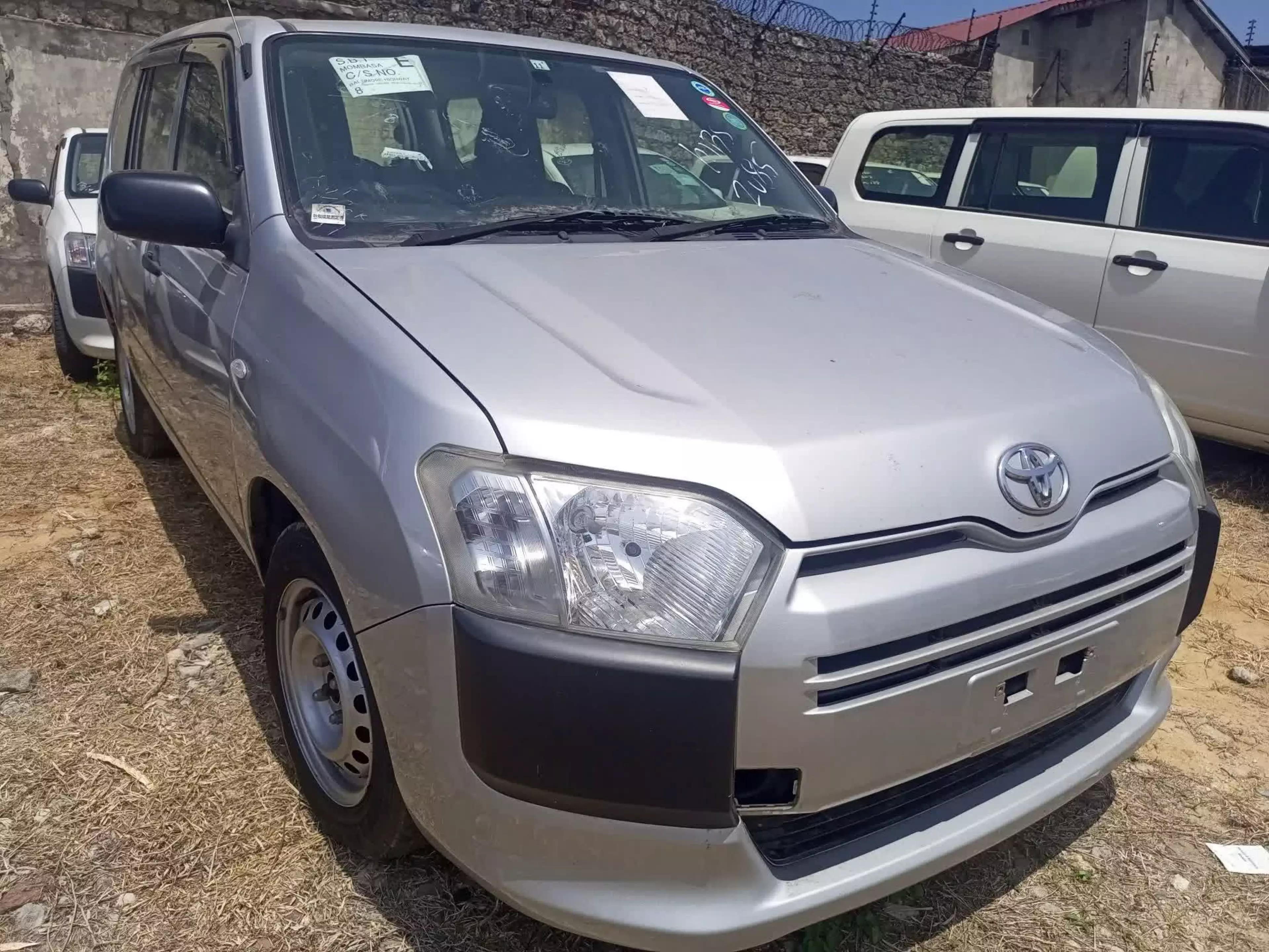 Toyota Succeed  - 2015