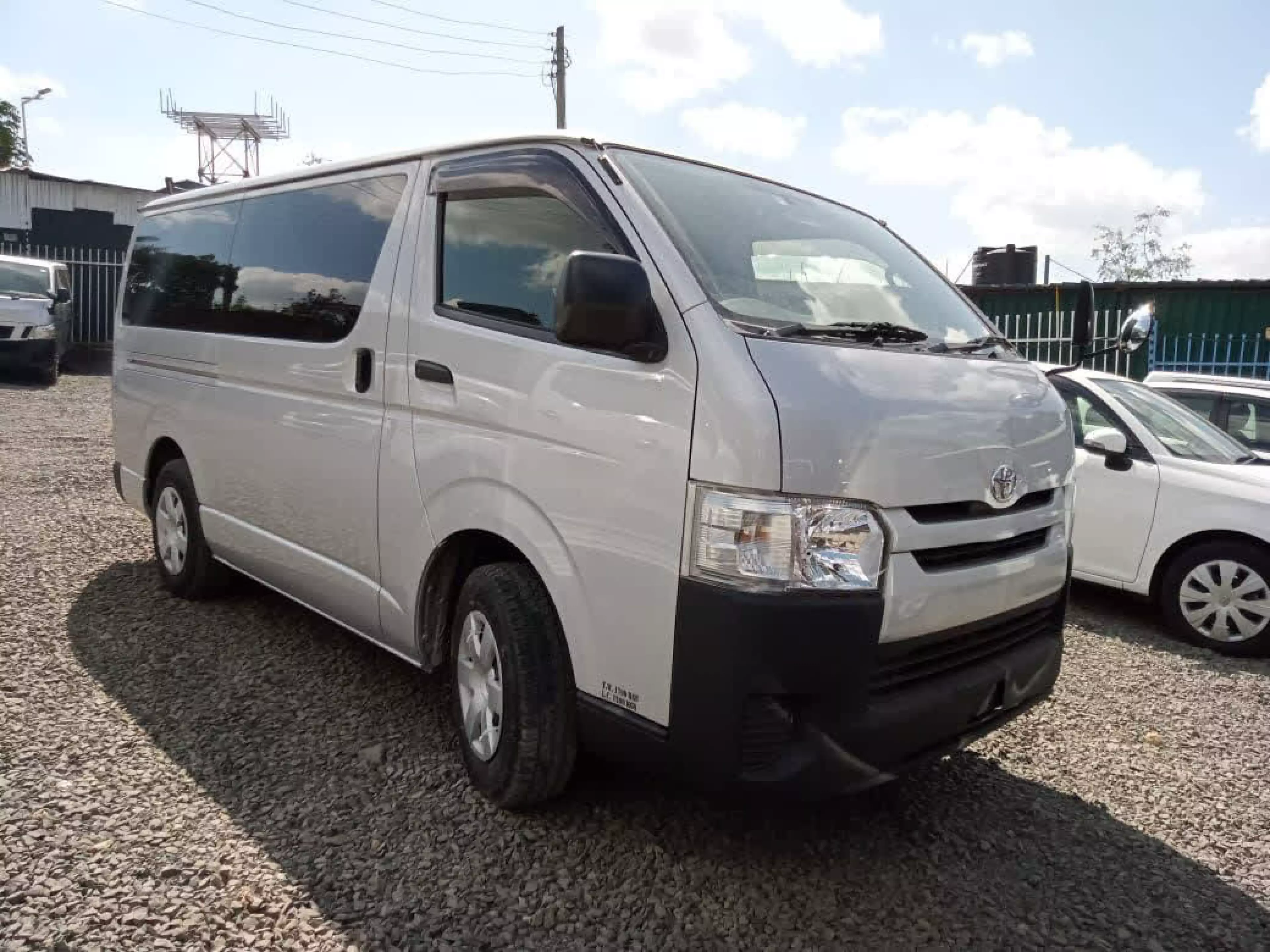 Toyota Hiace - 2016