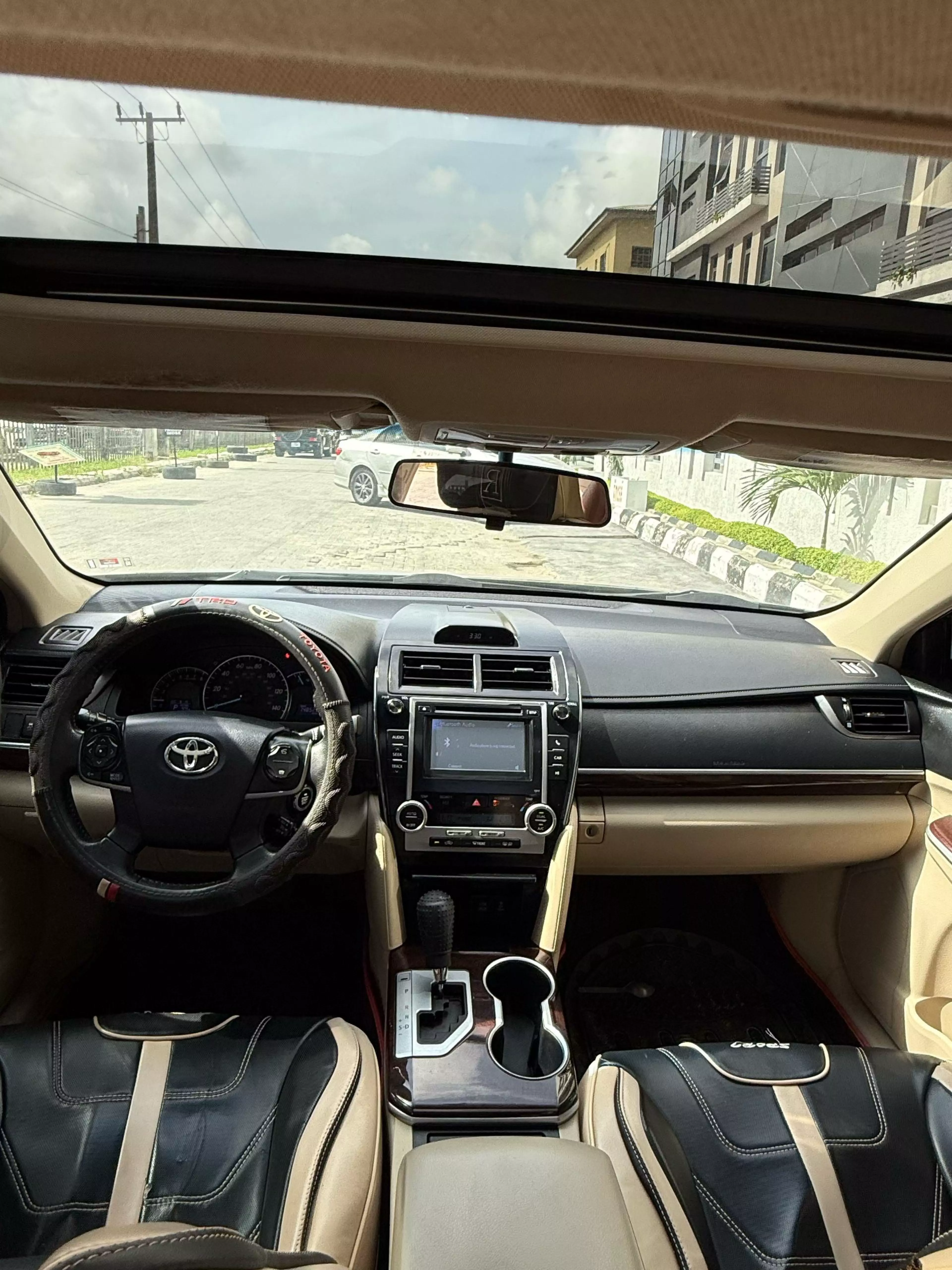Toyota Camry   - 2012