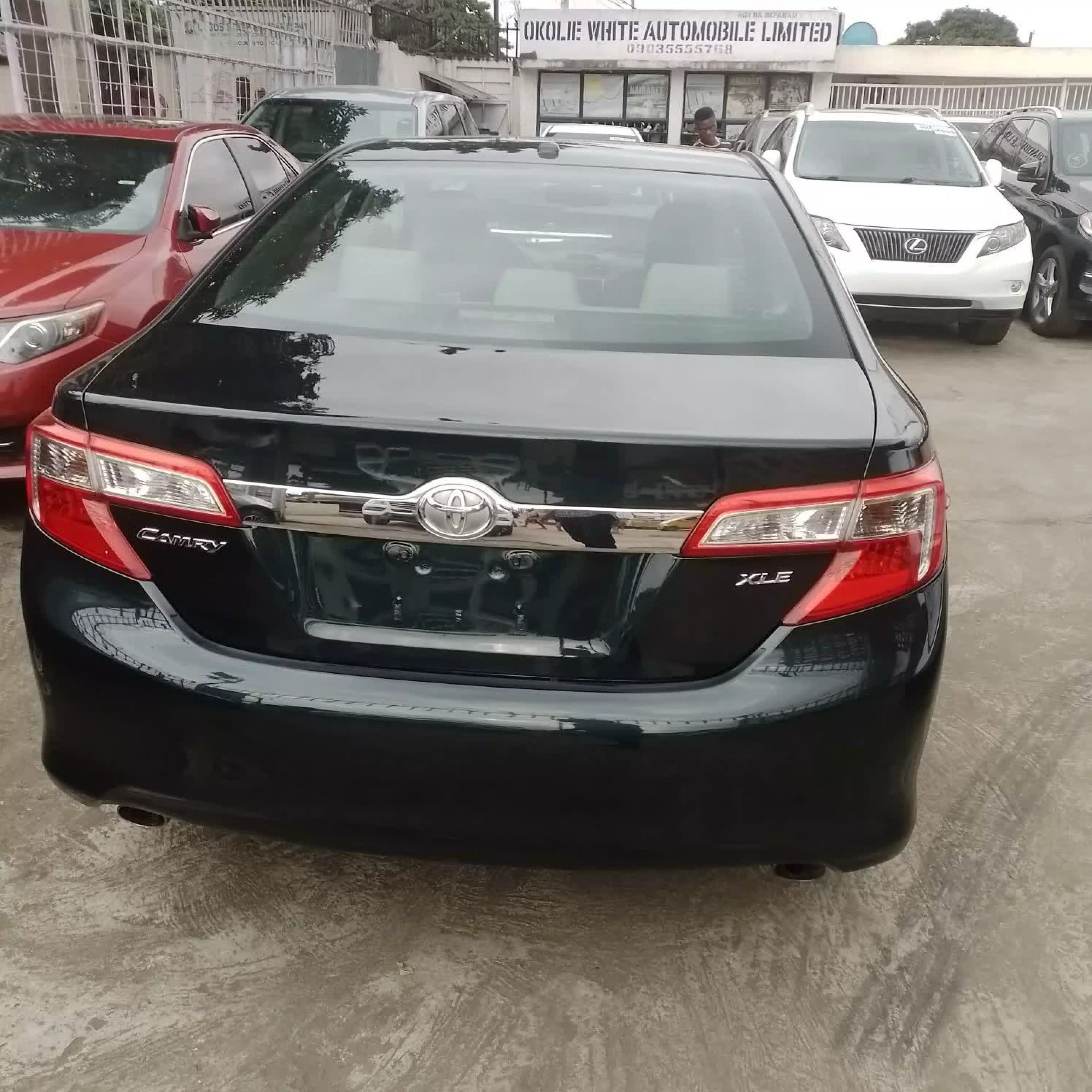 Toyota Camry   - 2012