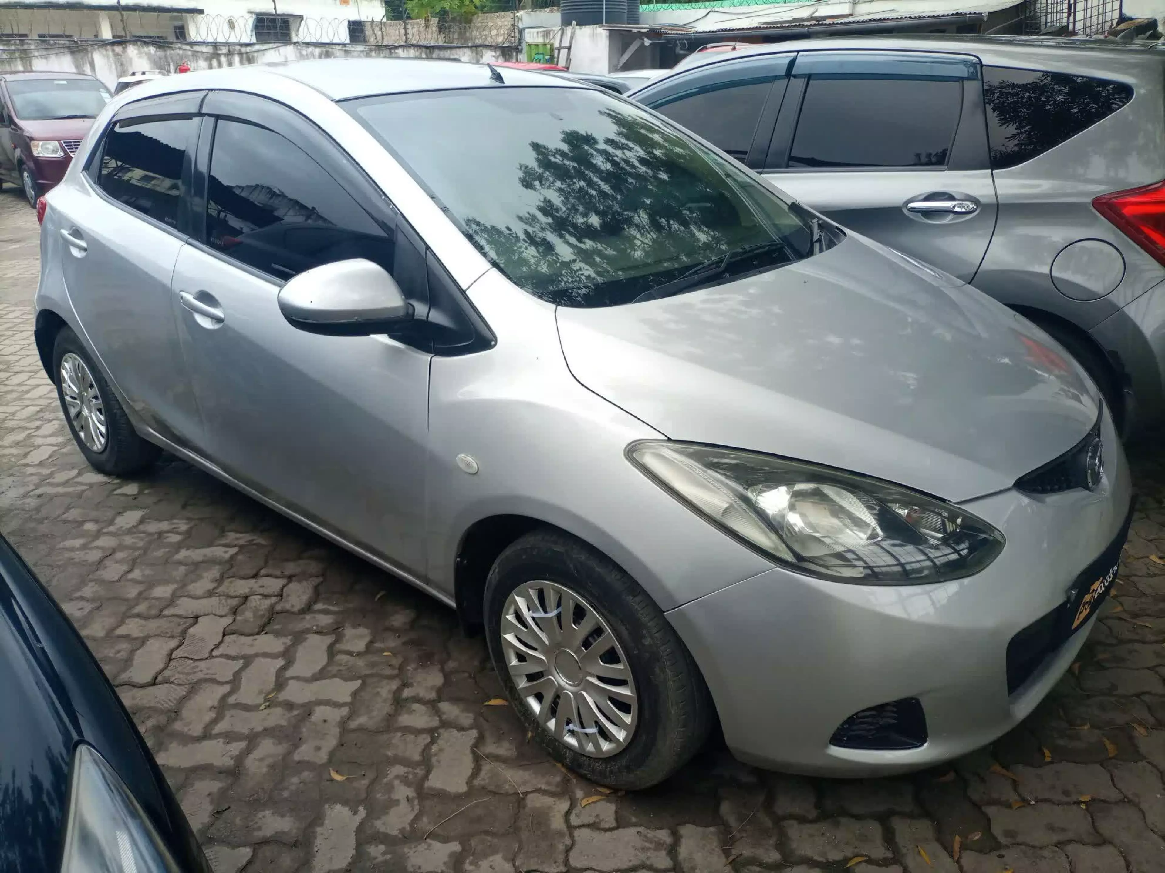 Mazda Demio - 2011