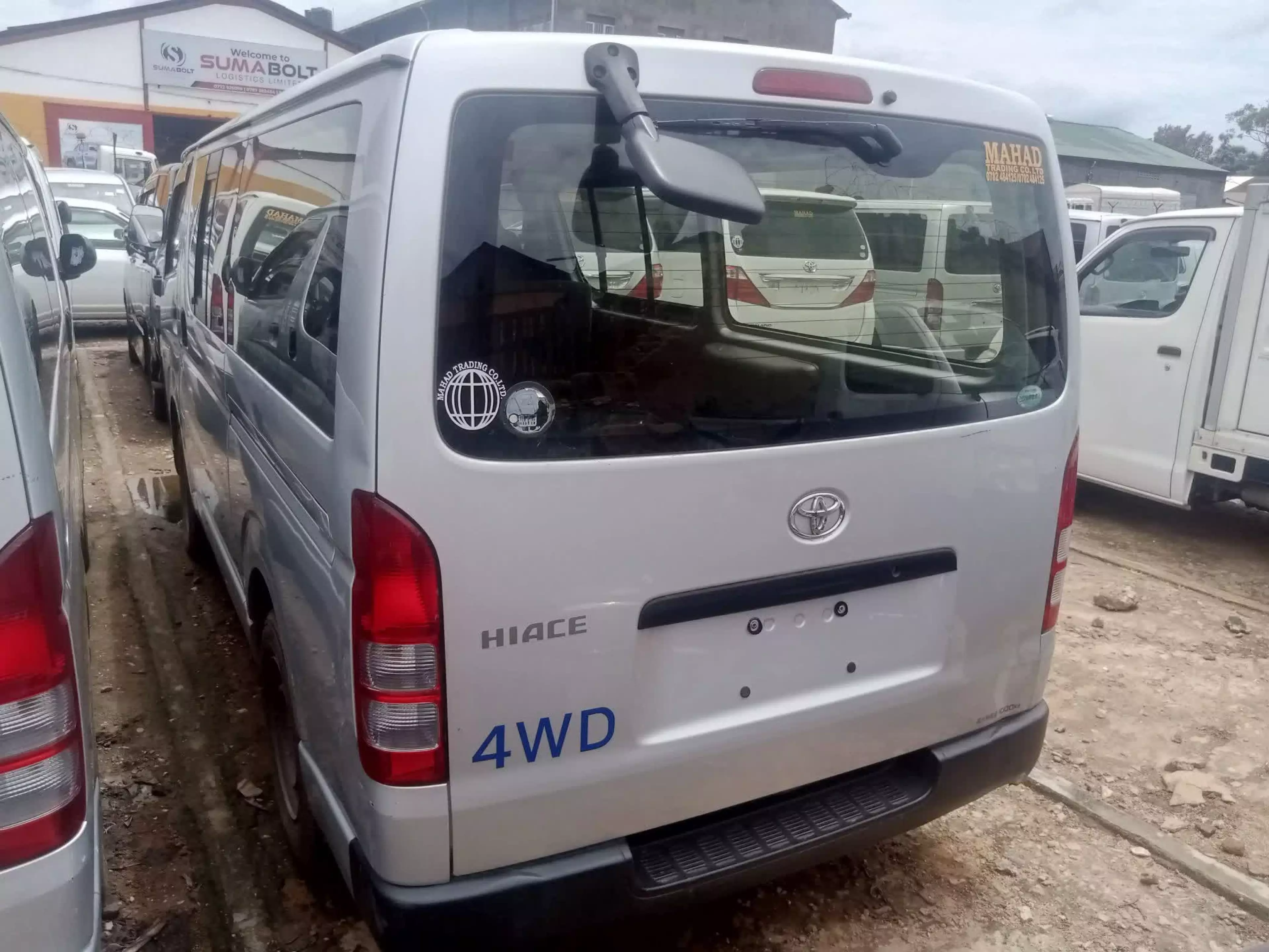 Toyota Hiace   - 2012