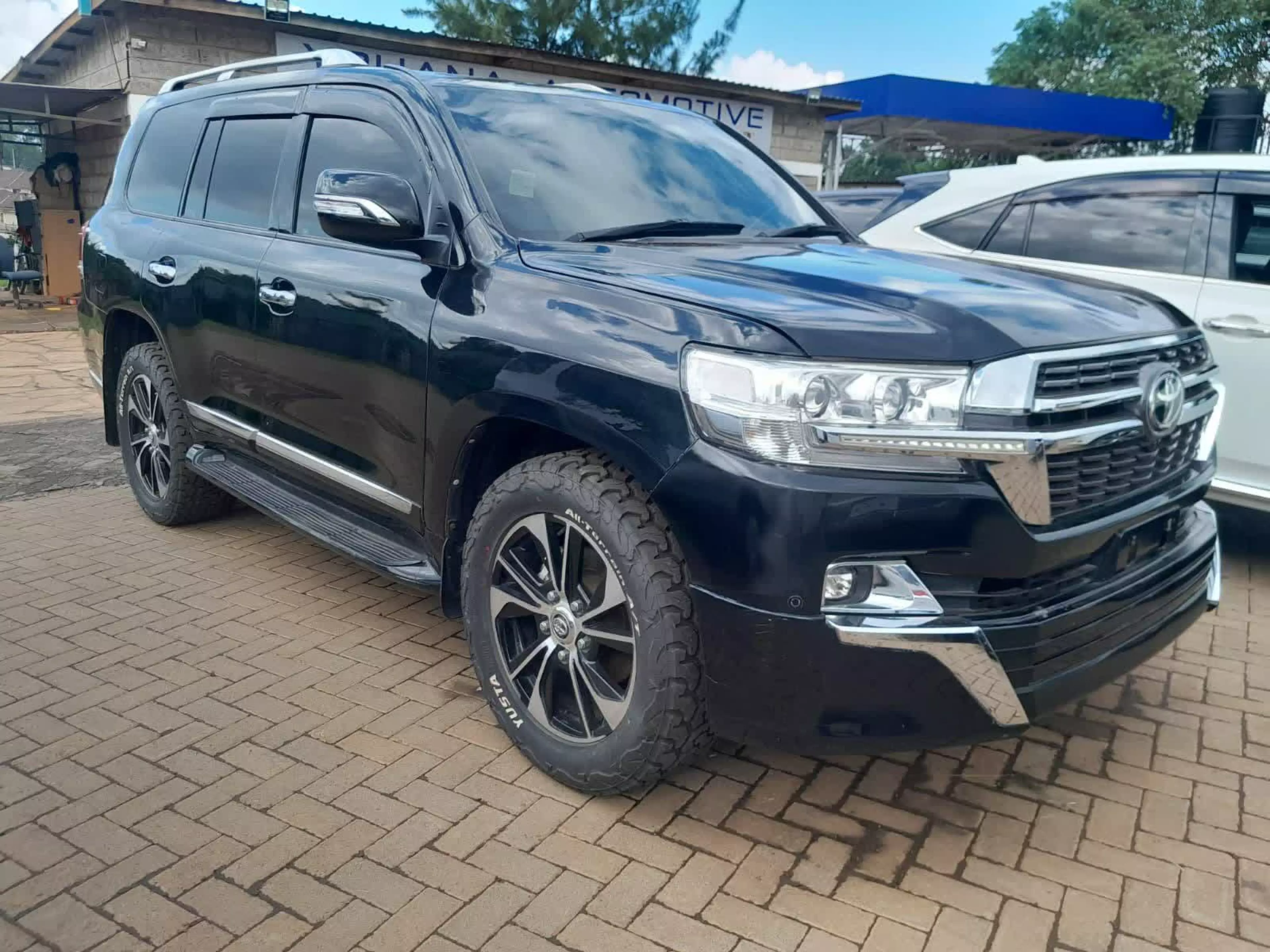 Toyota Land Cruiser V8 - 2016