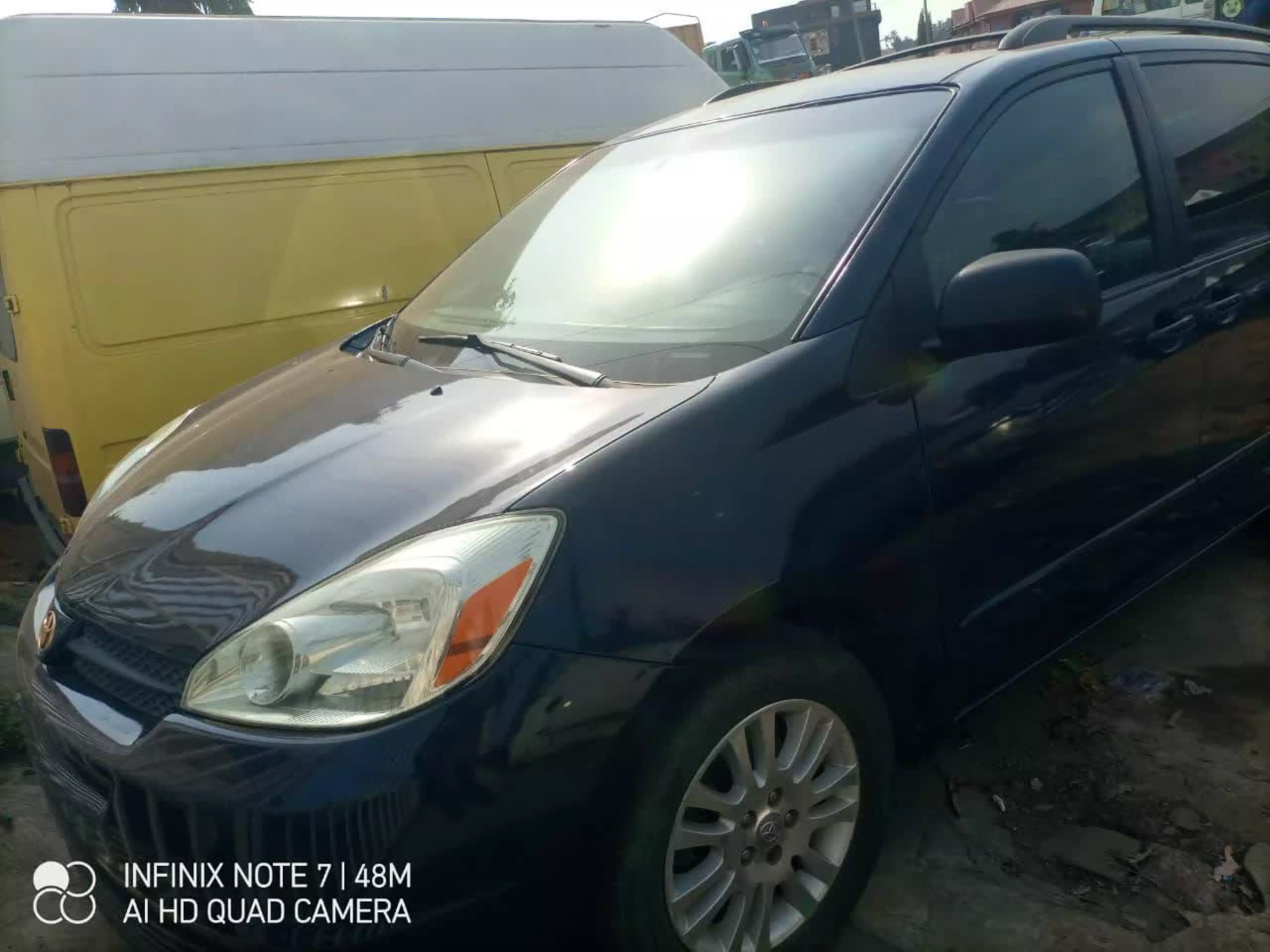 Toyota Sienna - 2004