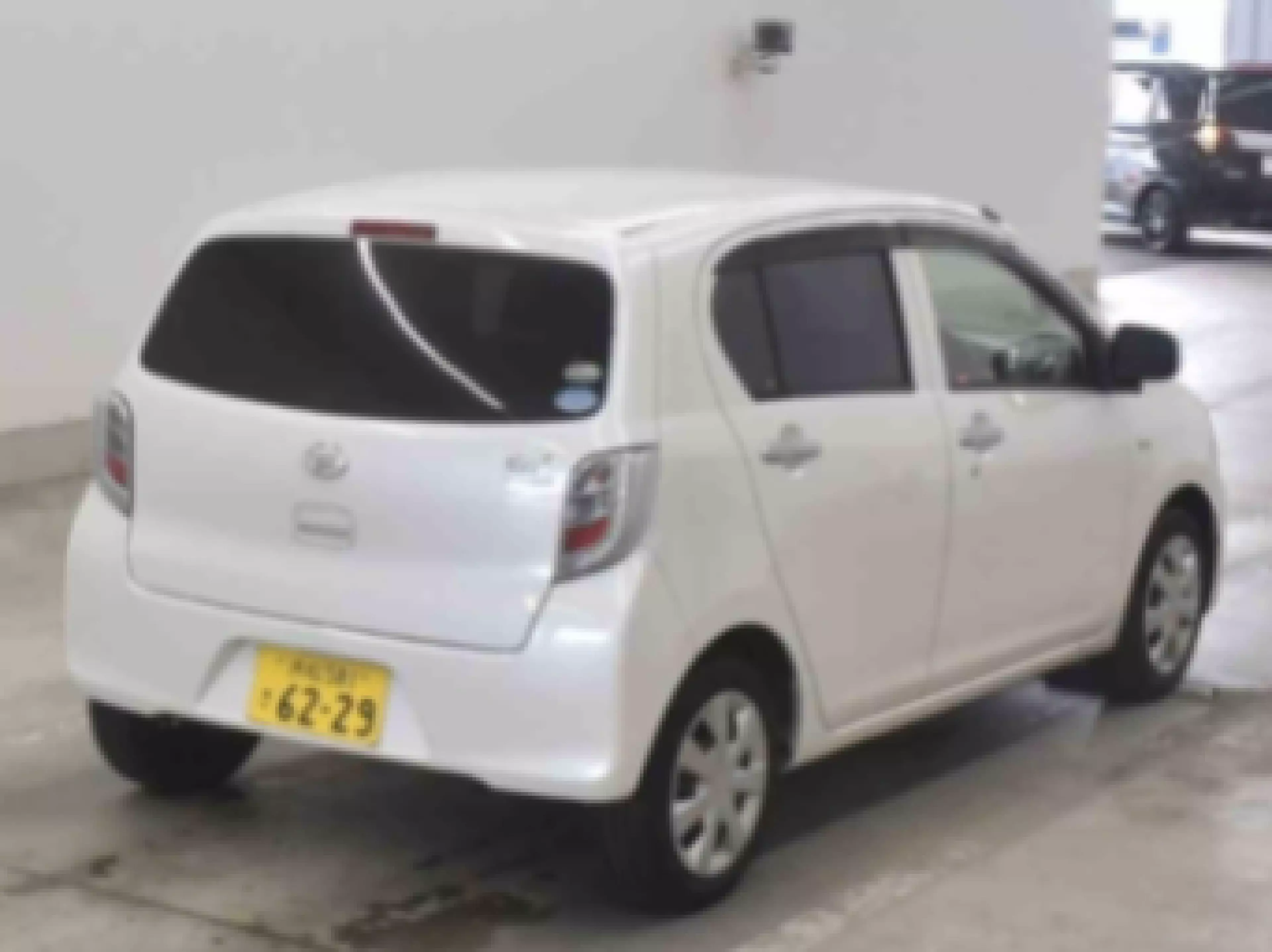 Daihatsu Mira  - 2016