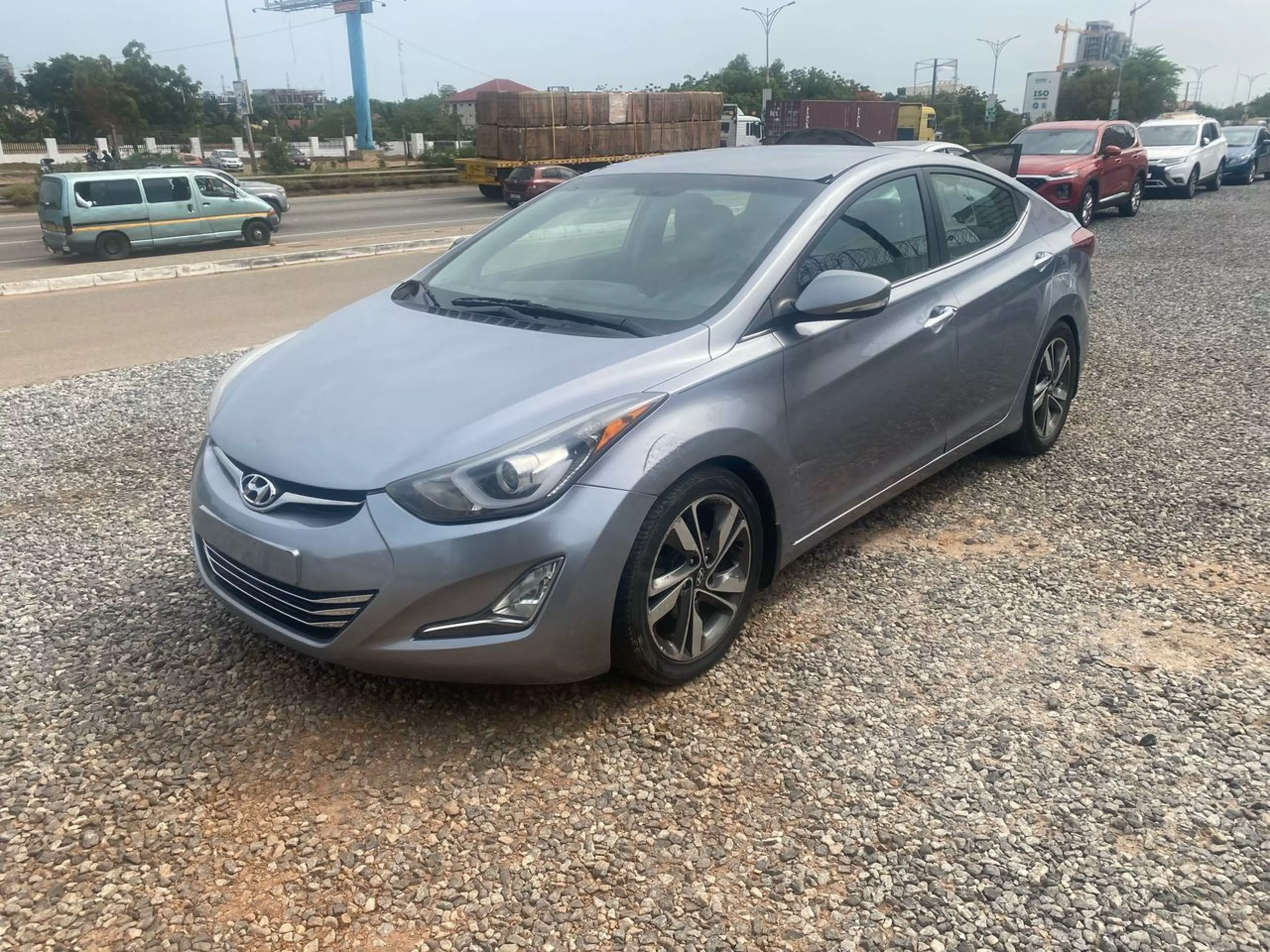 Hyundai Elantra   - 2014