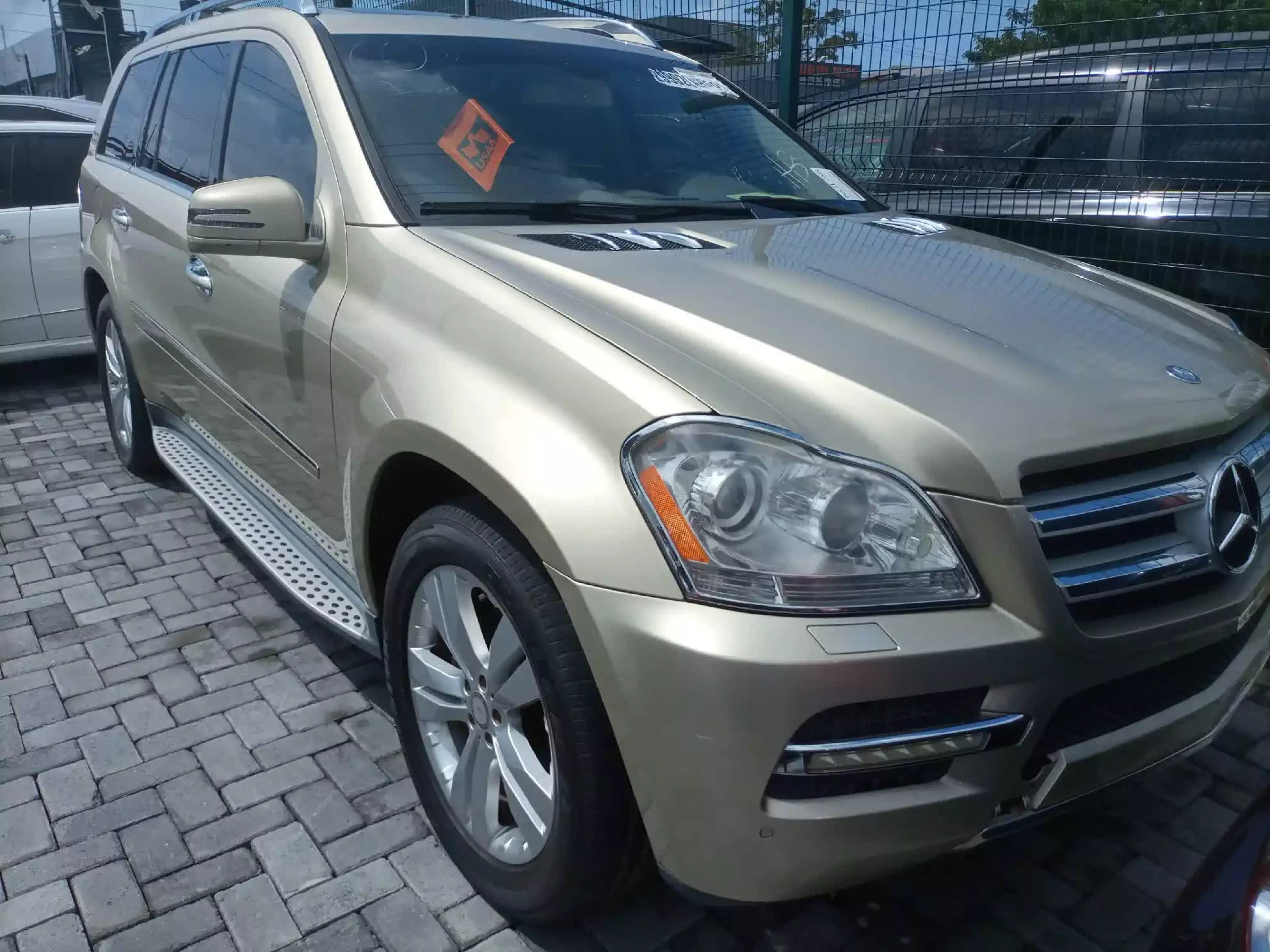 Mercedes-Benz GL 450 - 2012