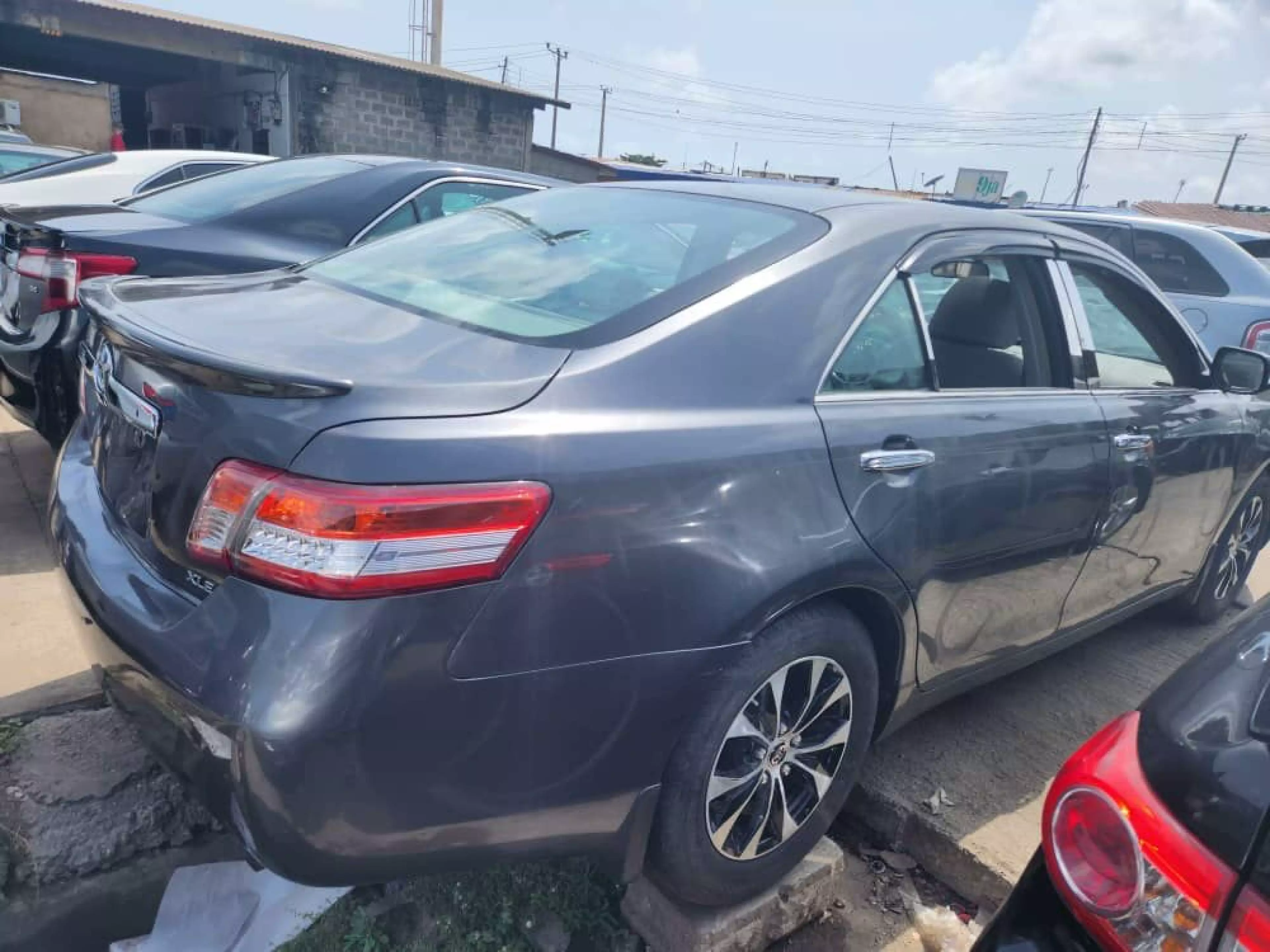 Toyota Camry   - 2009