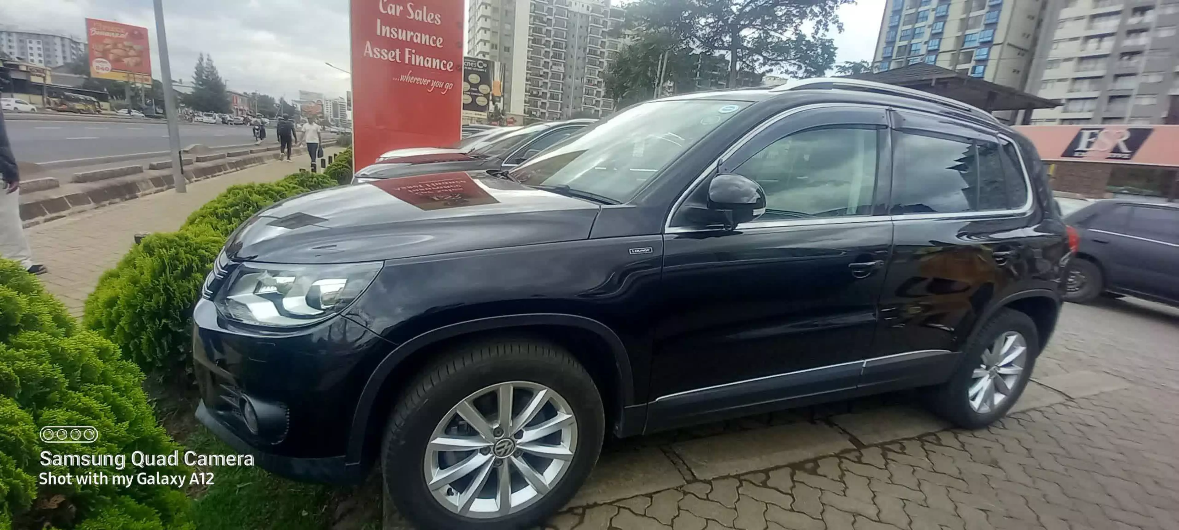 Volkswagen Tiguan - 2016