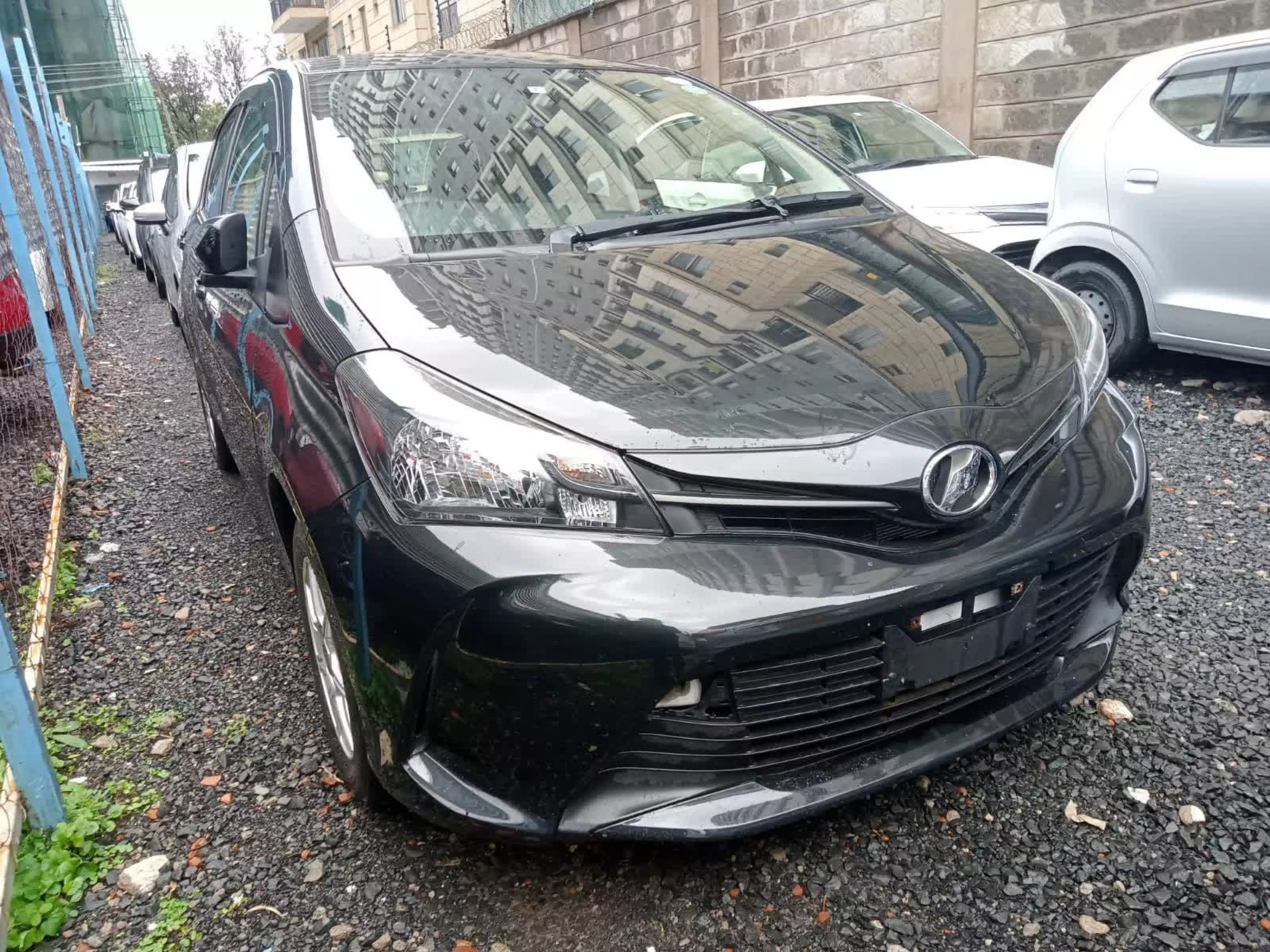 Toyota Vitz - 2016