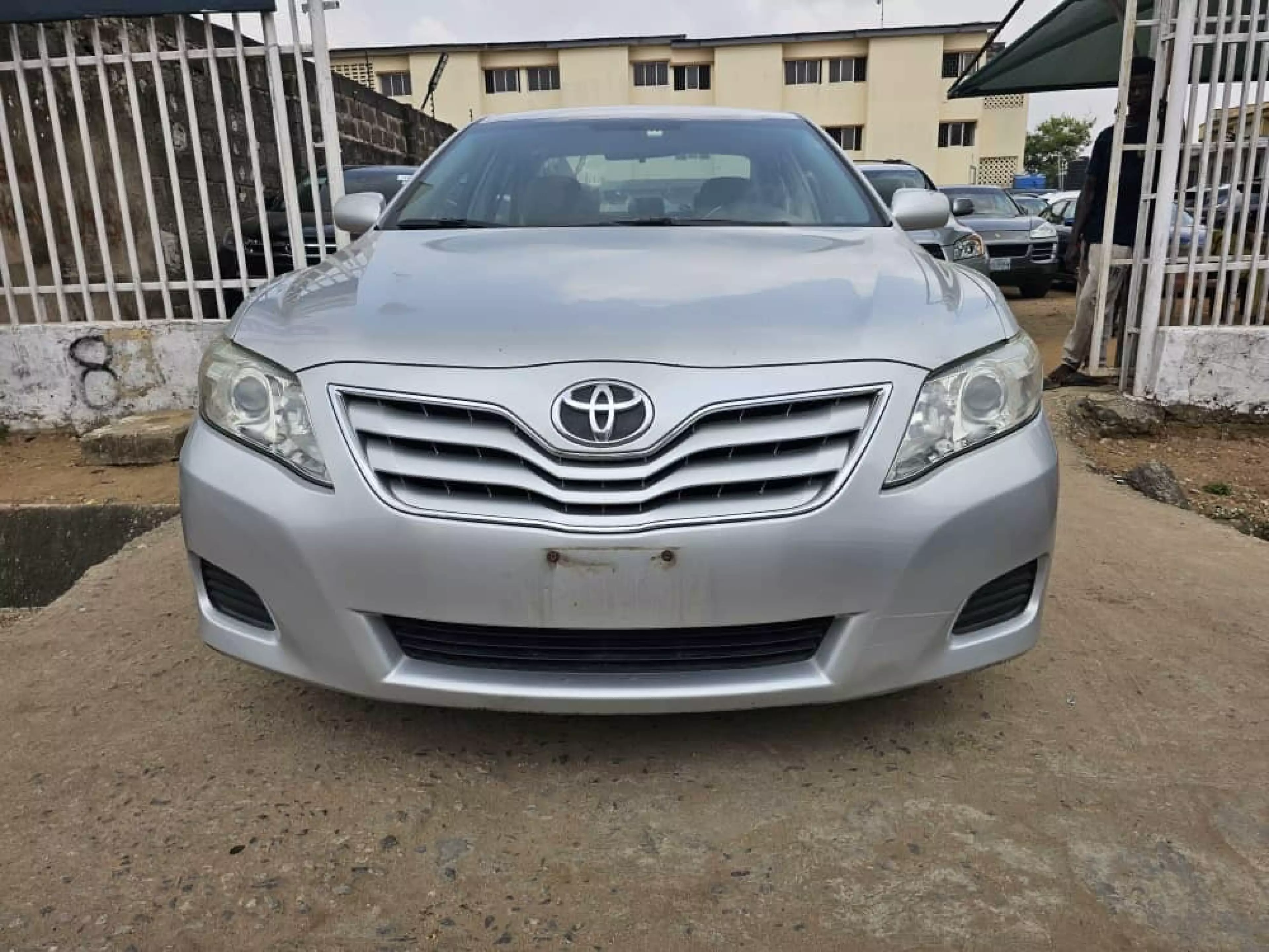 Toyota camry   - 2011