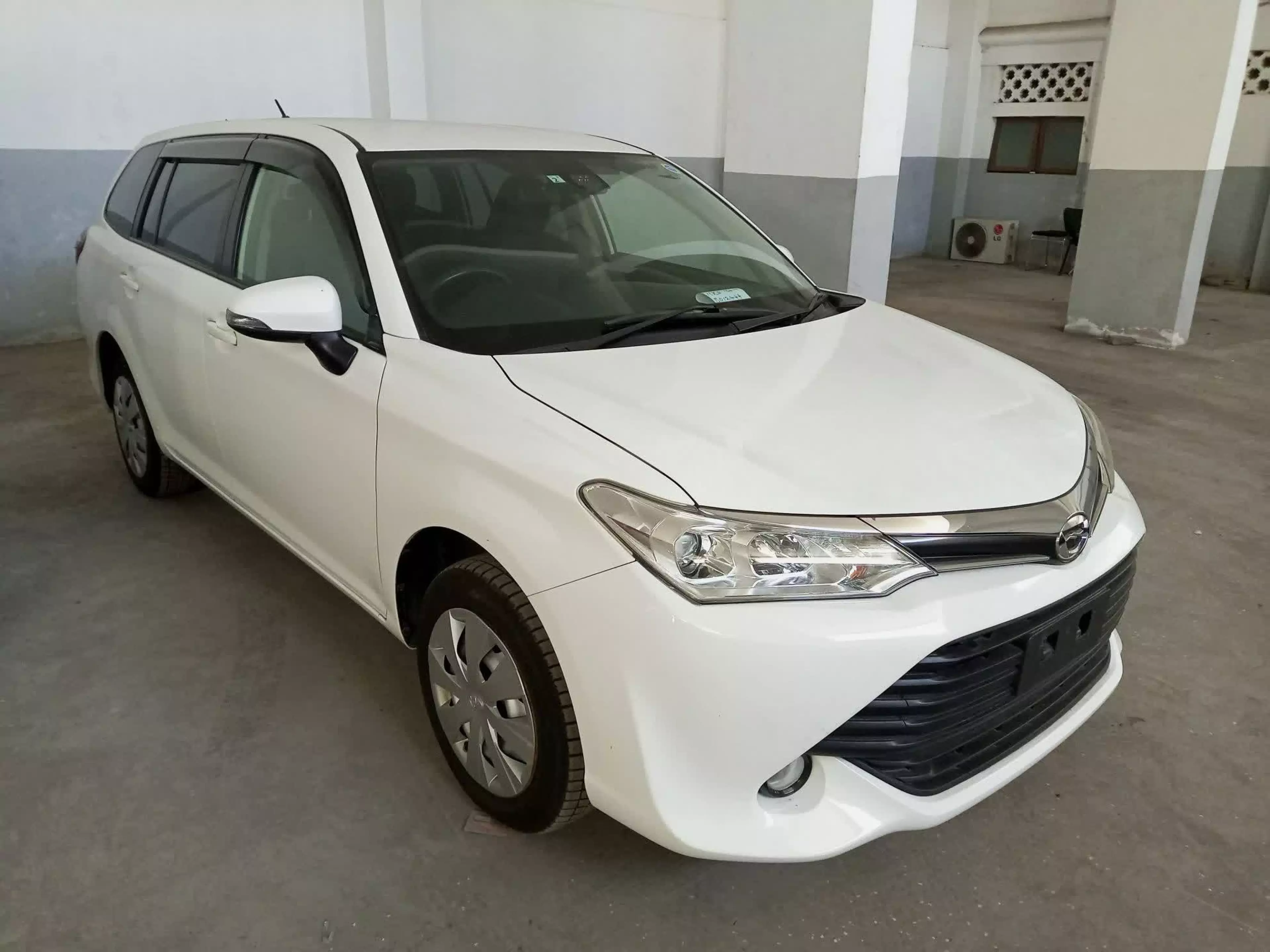 Toyota Fielder  - 2017
