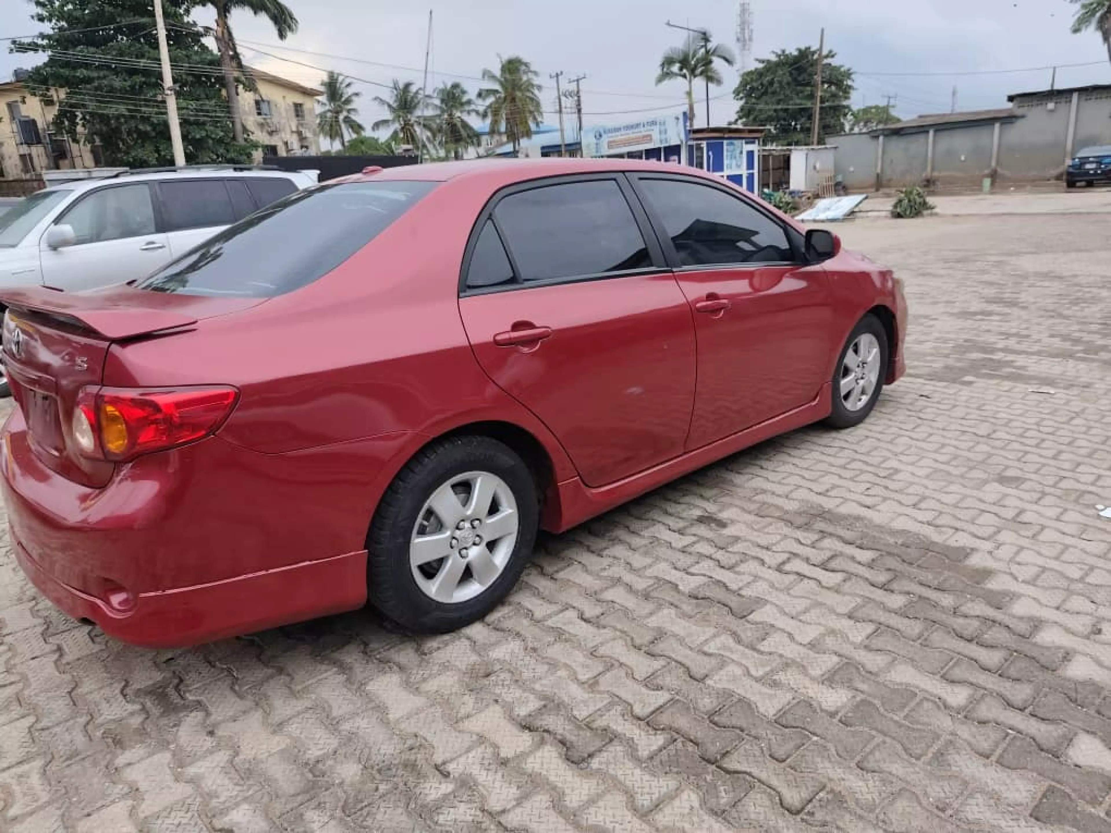 Toyota Corolla   - 2010