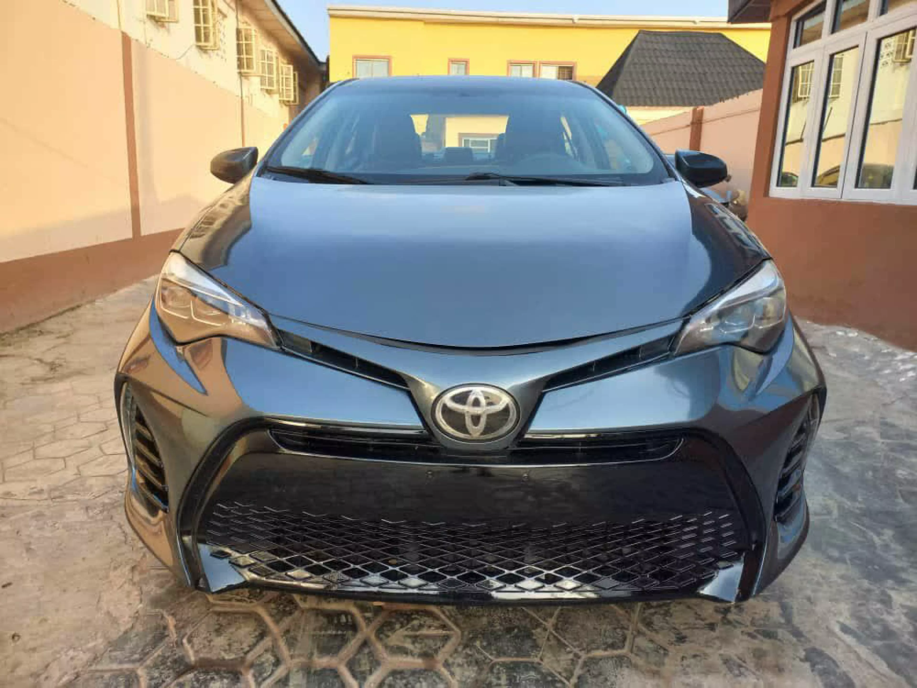 Toyota Corolla   - 2014