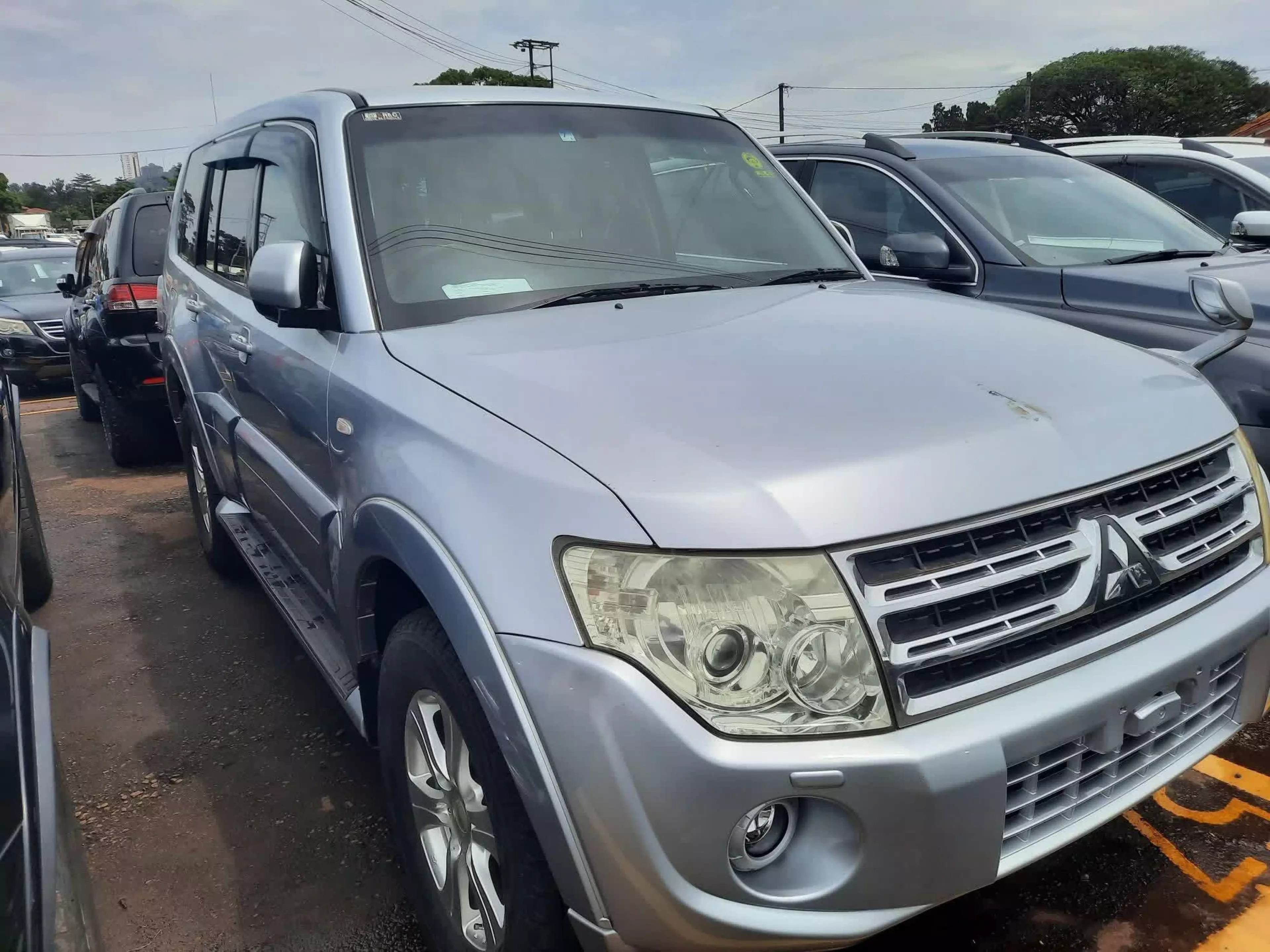 Mitsubishi Pajero - 2010