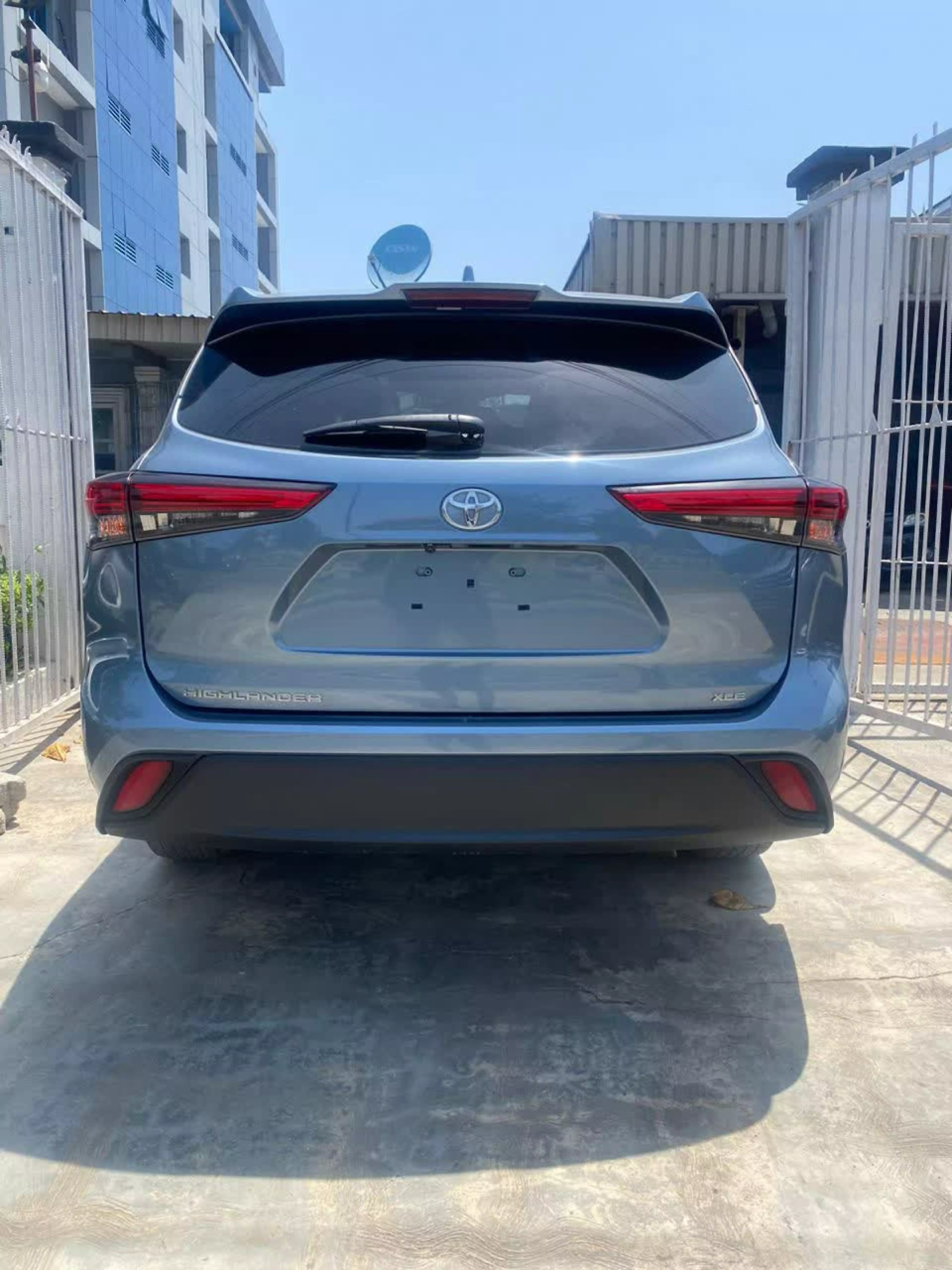 Toyota Highlander   - 2020