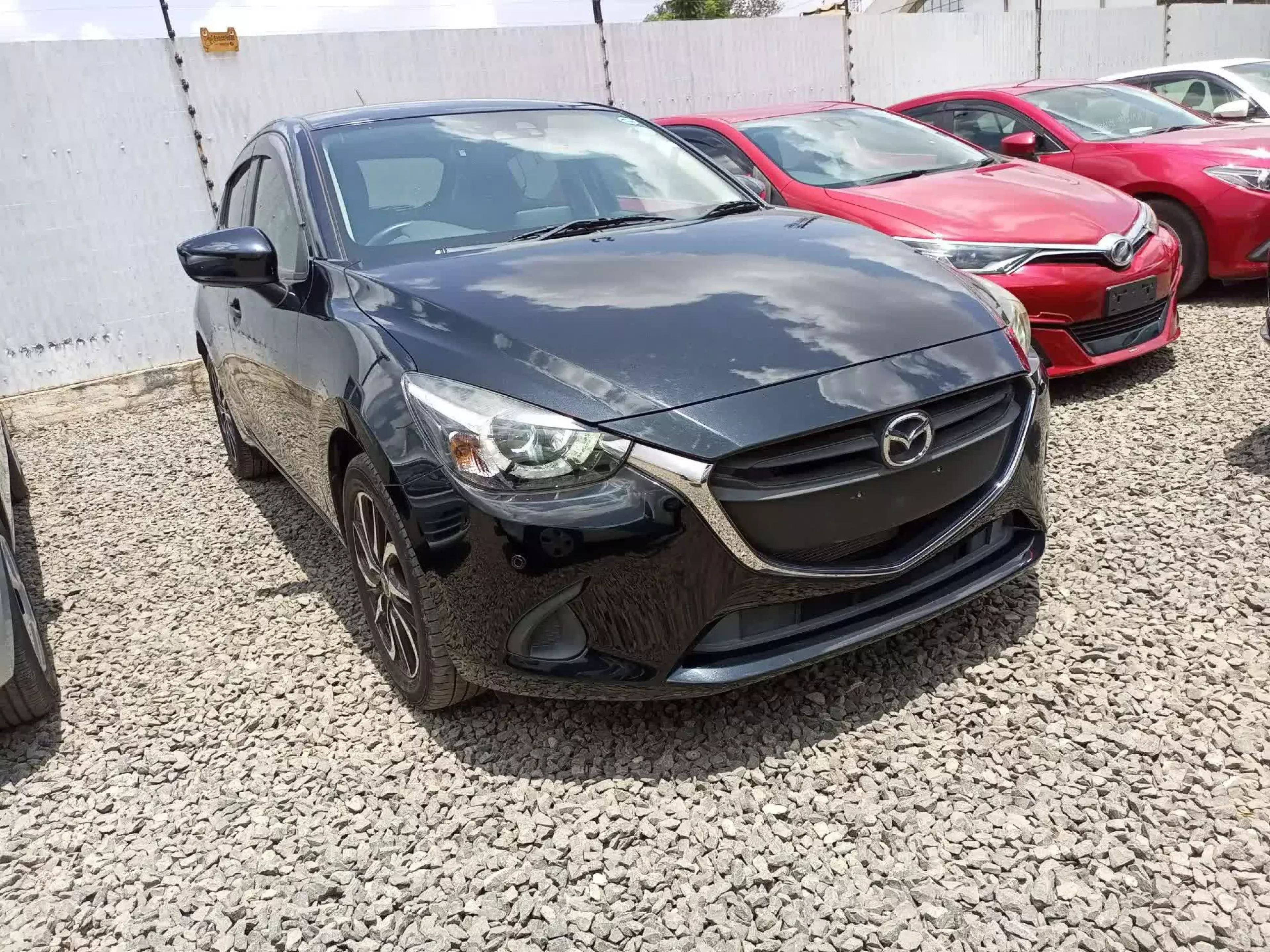 Mazda Demio  - 2015