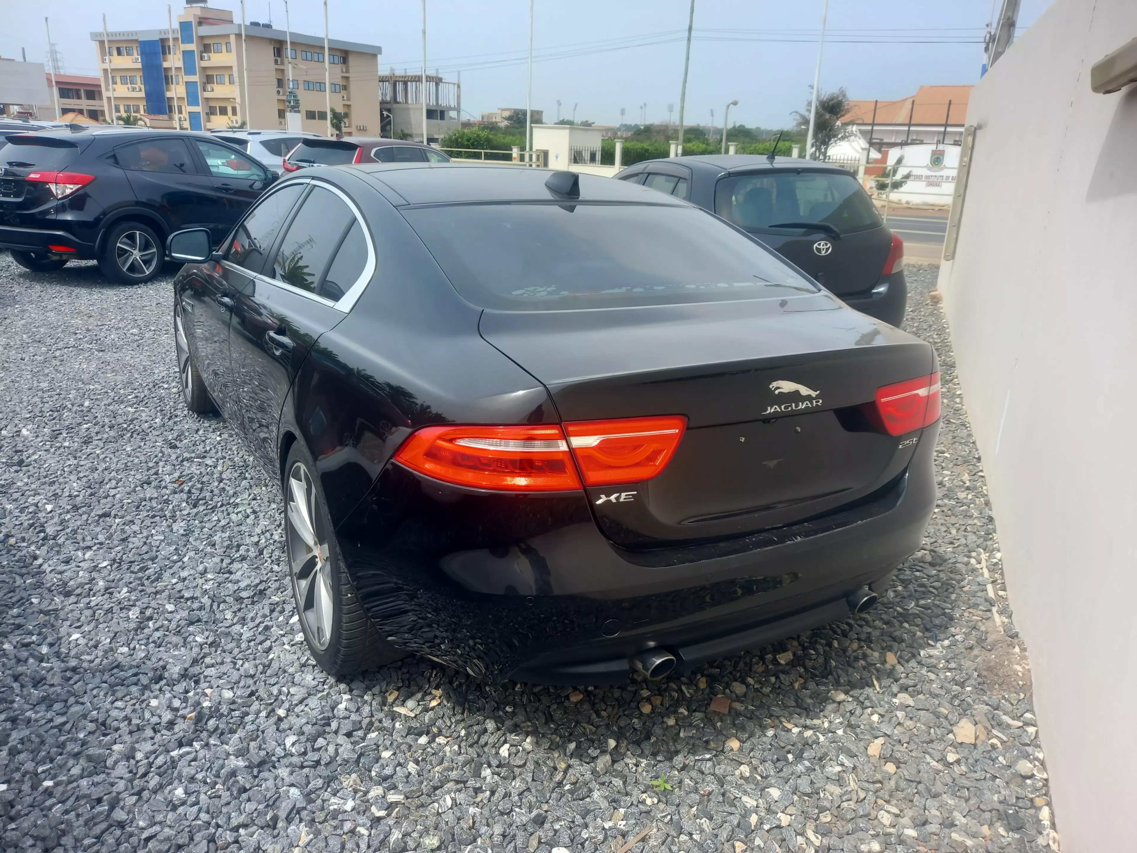 Jaguar XE   - 2017