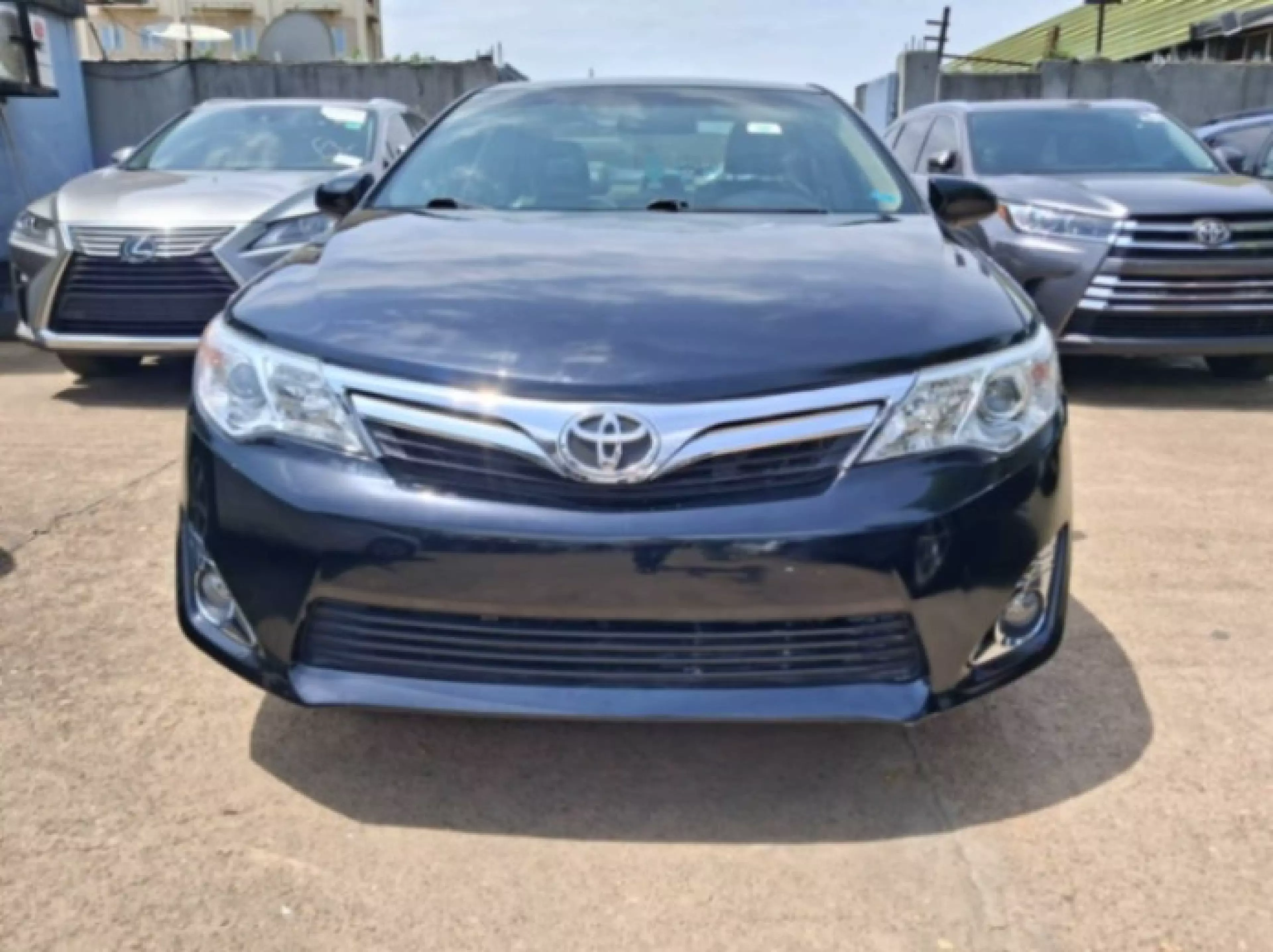 Toyota Camry - 2012