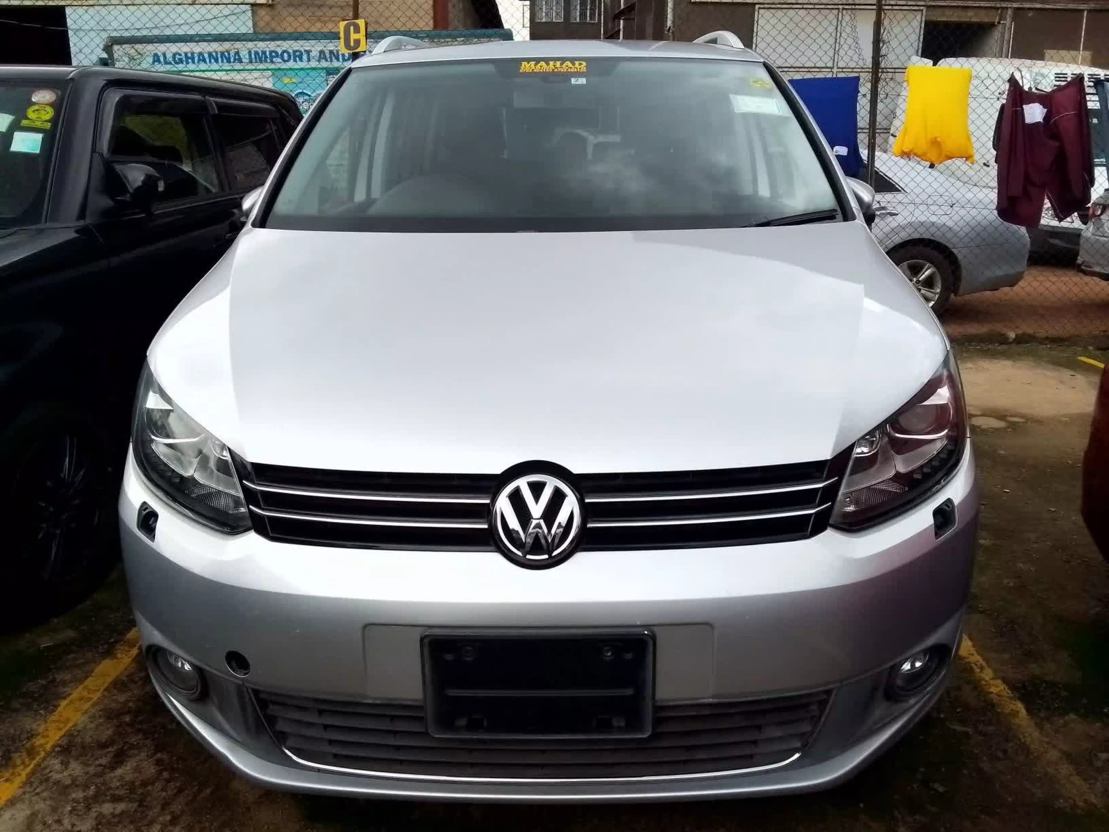 Volkswagen Touran - 2011