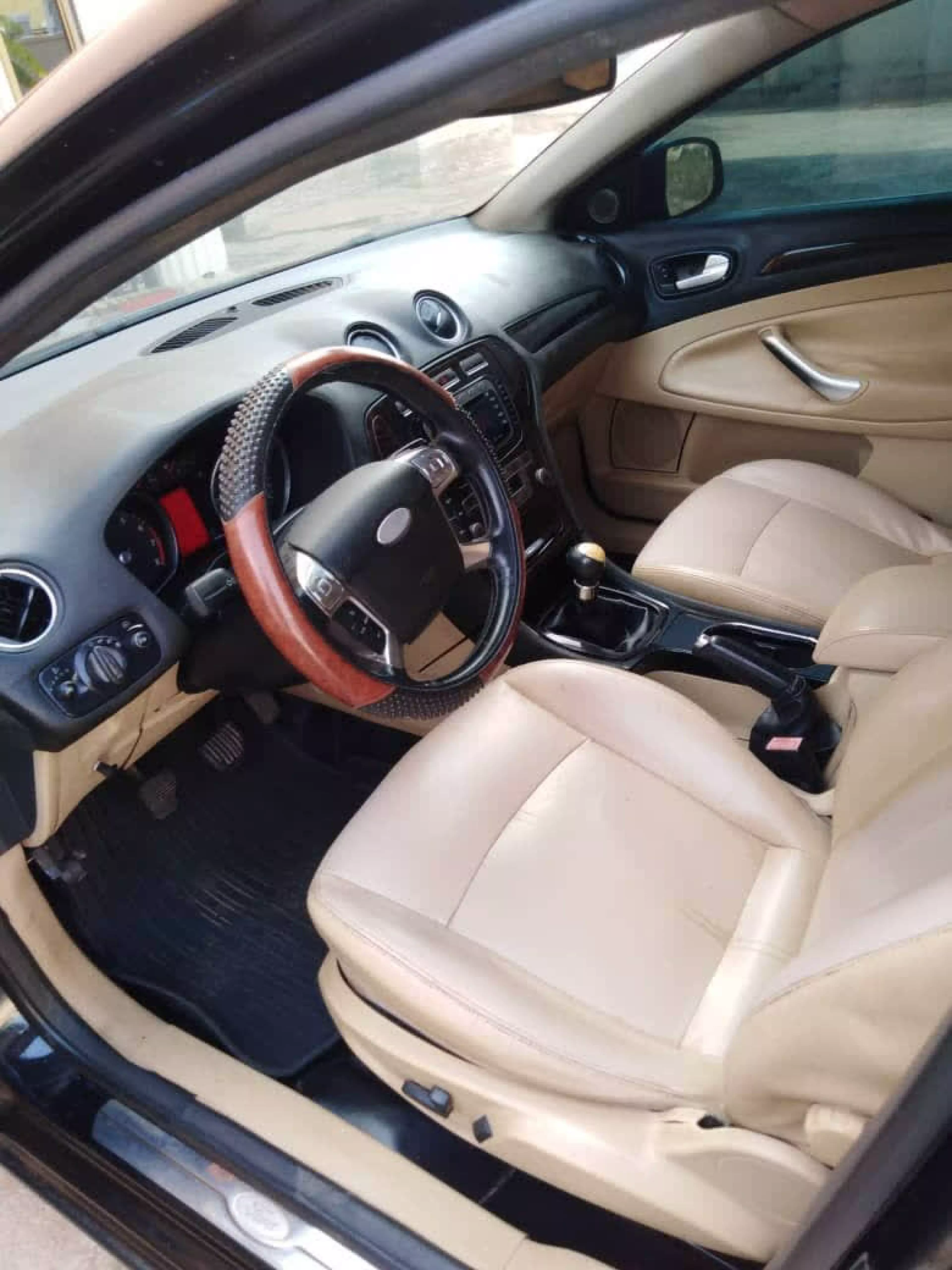Ford Mondeo   - 2015