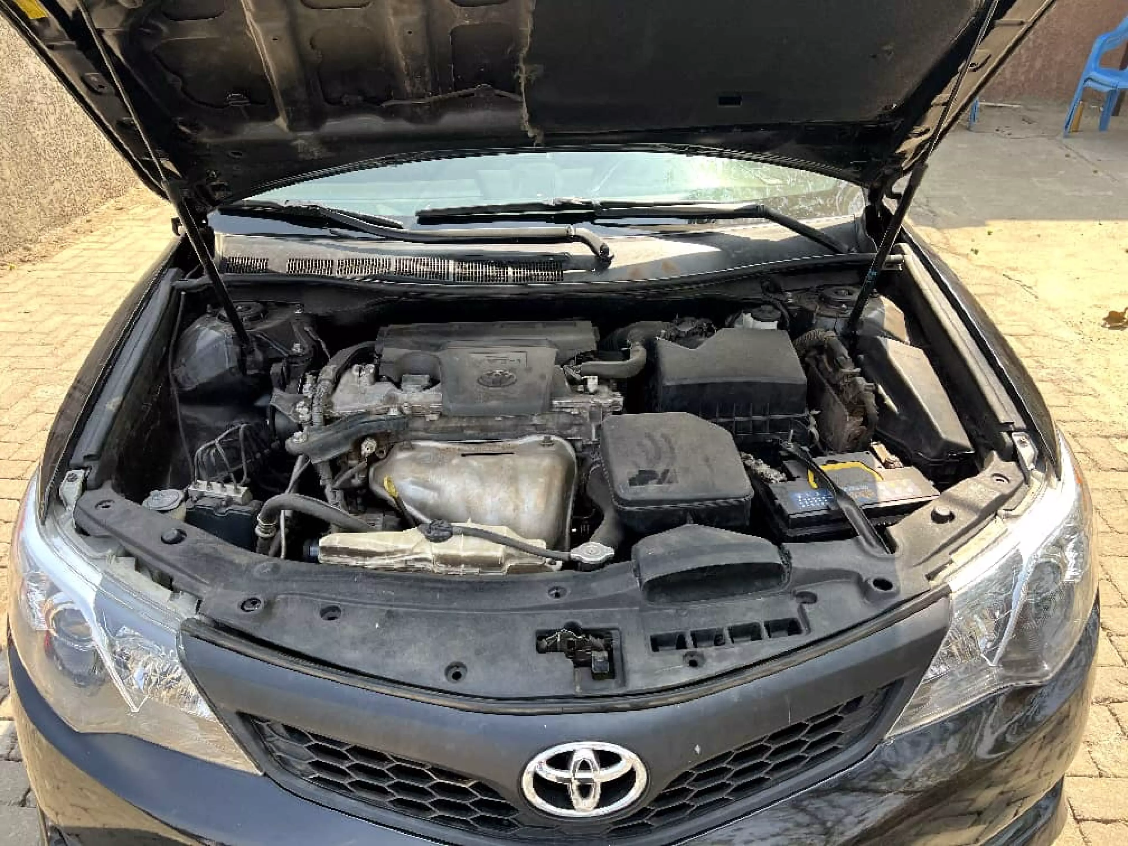 Toyota Camry   - 2012
