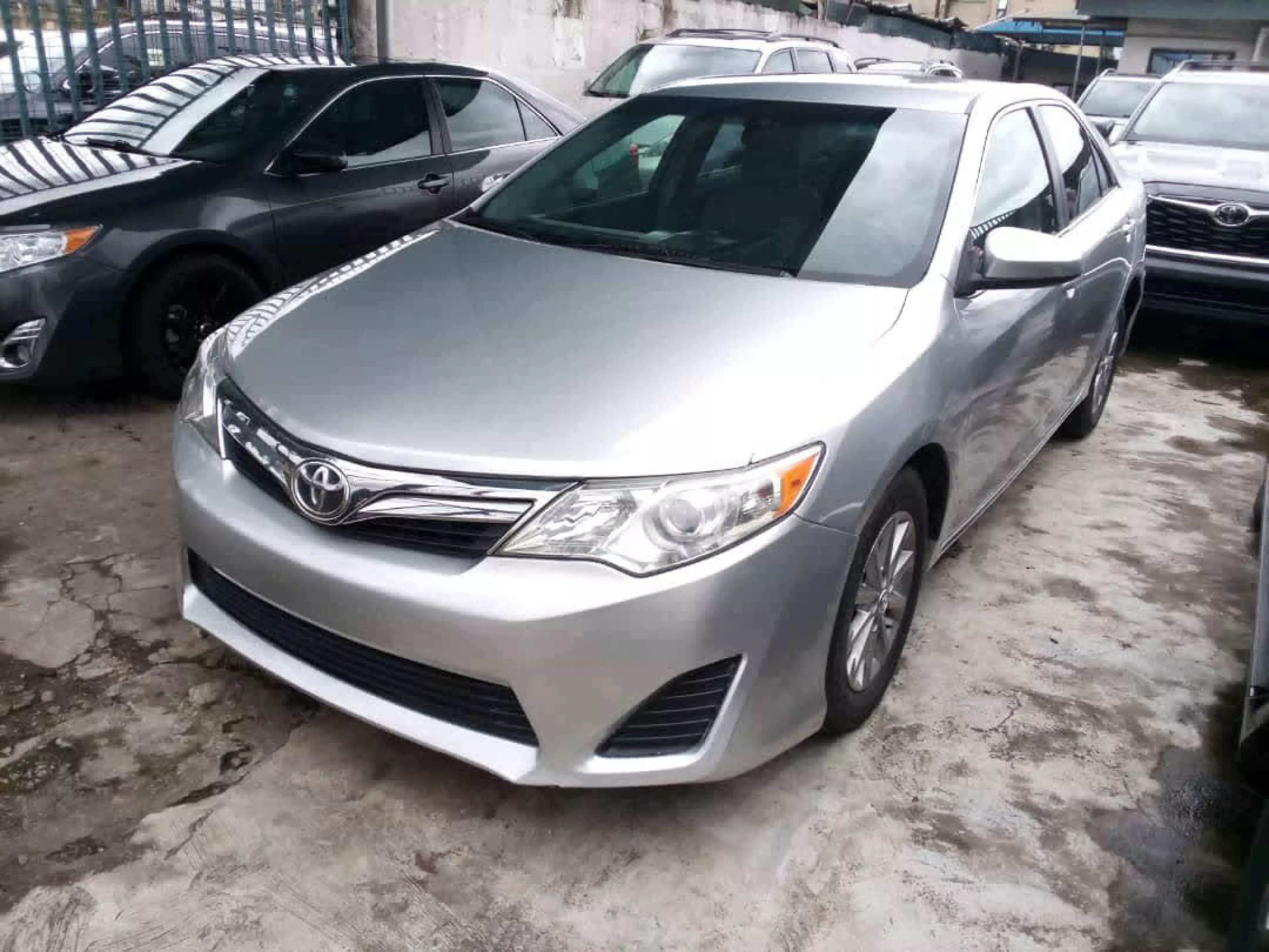 Toyota Camry - 2012