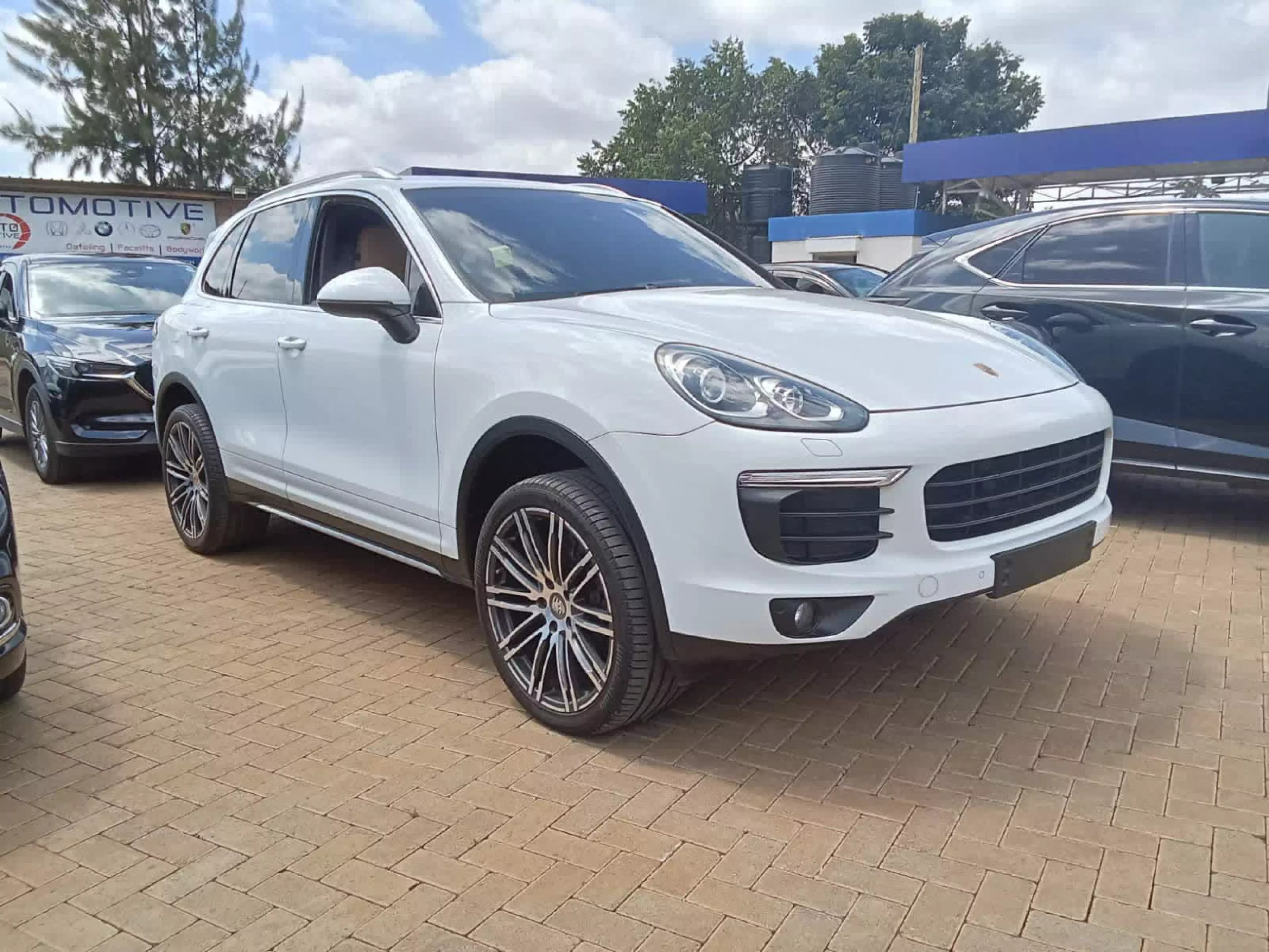 PORSCHE Cayenne - 2016