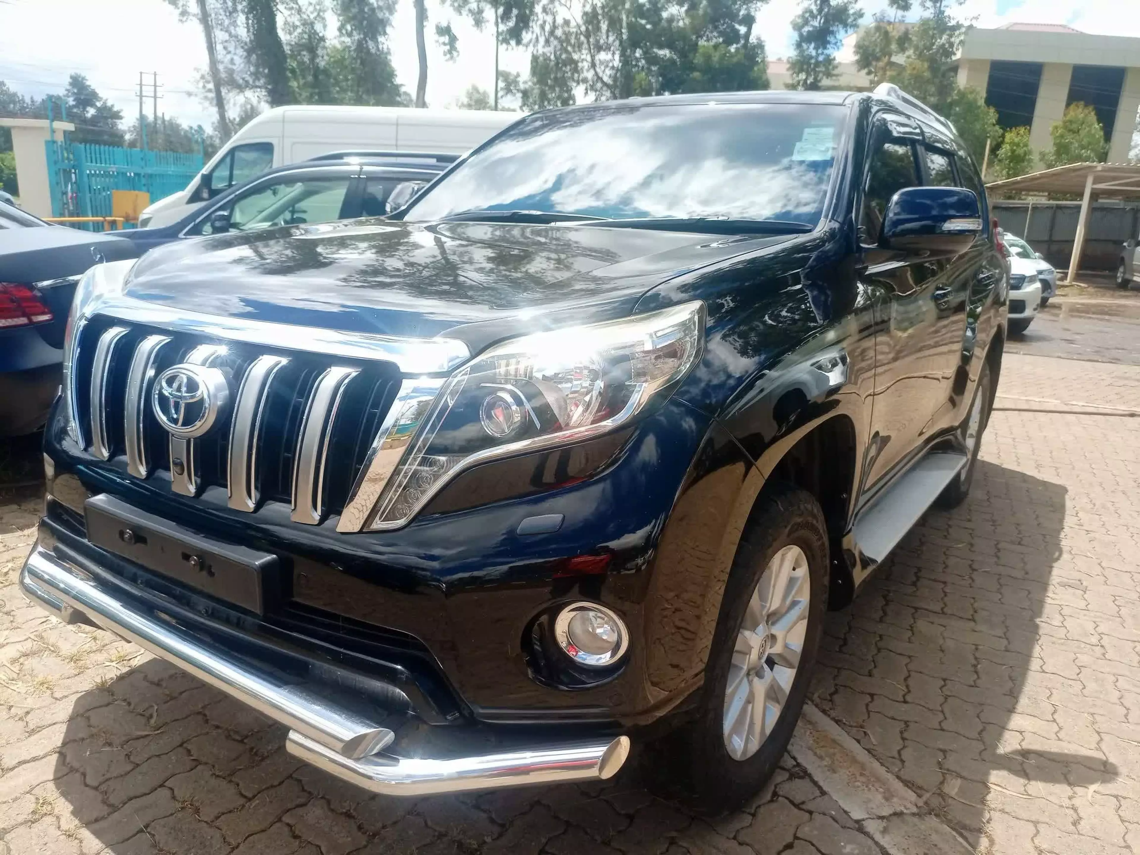 Toyota Landcruiser Prado   - 2015