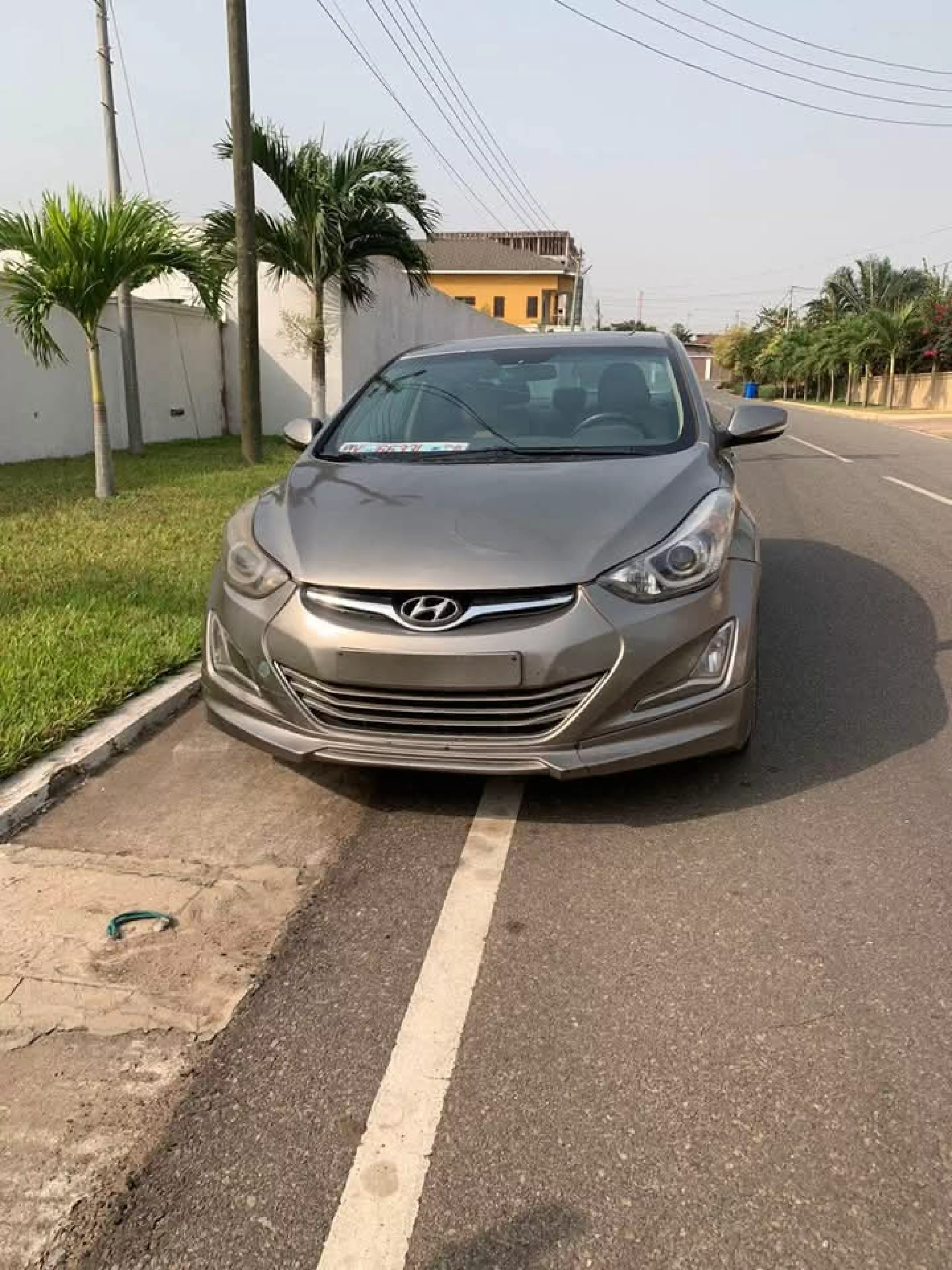 Hyundai Elantra - 2013
