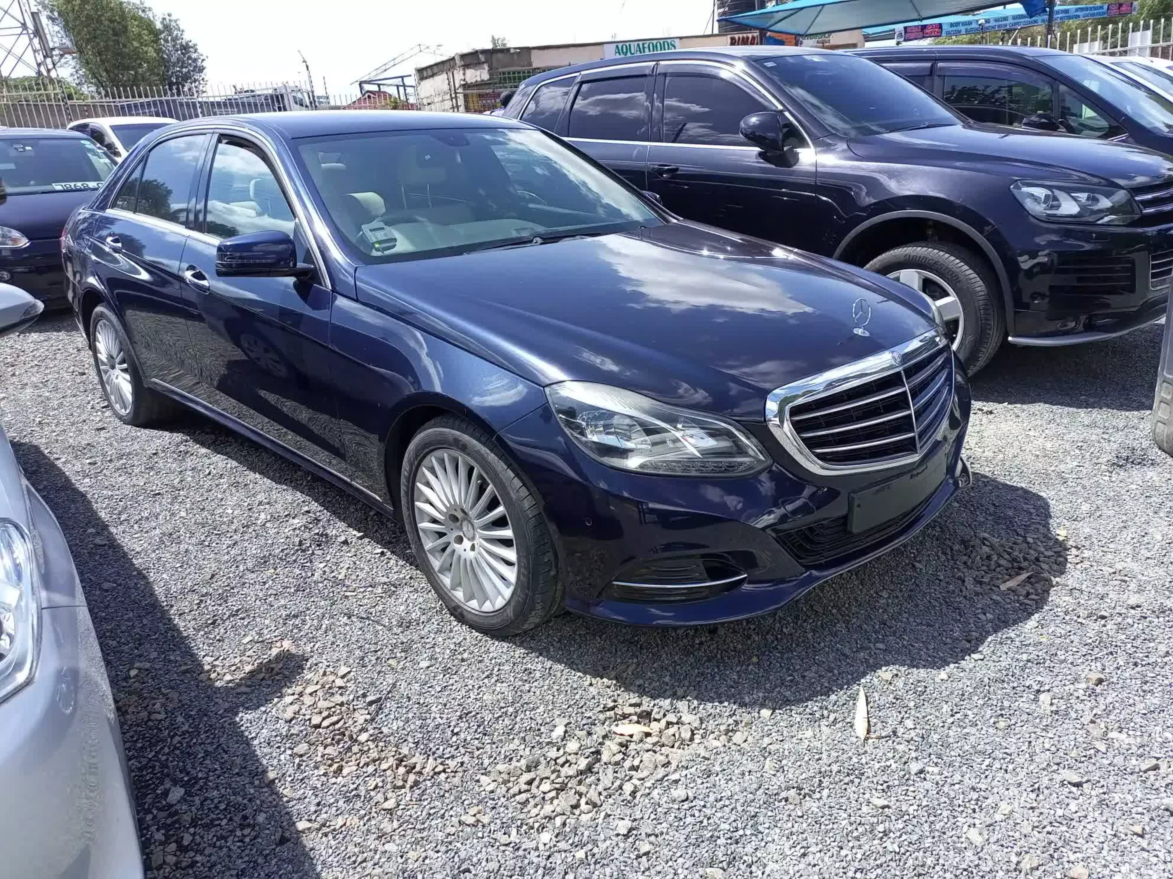 Mercedes-Benz E 200 - 2013