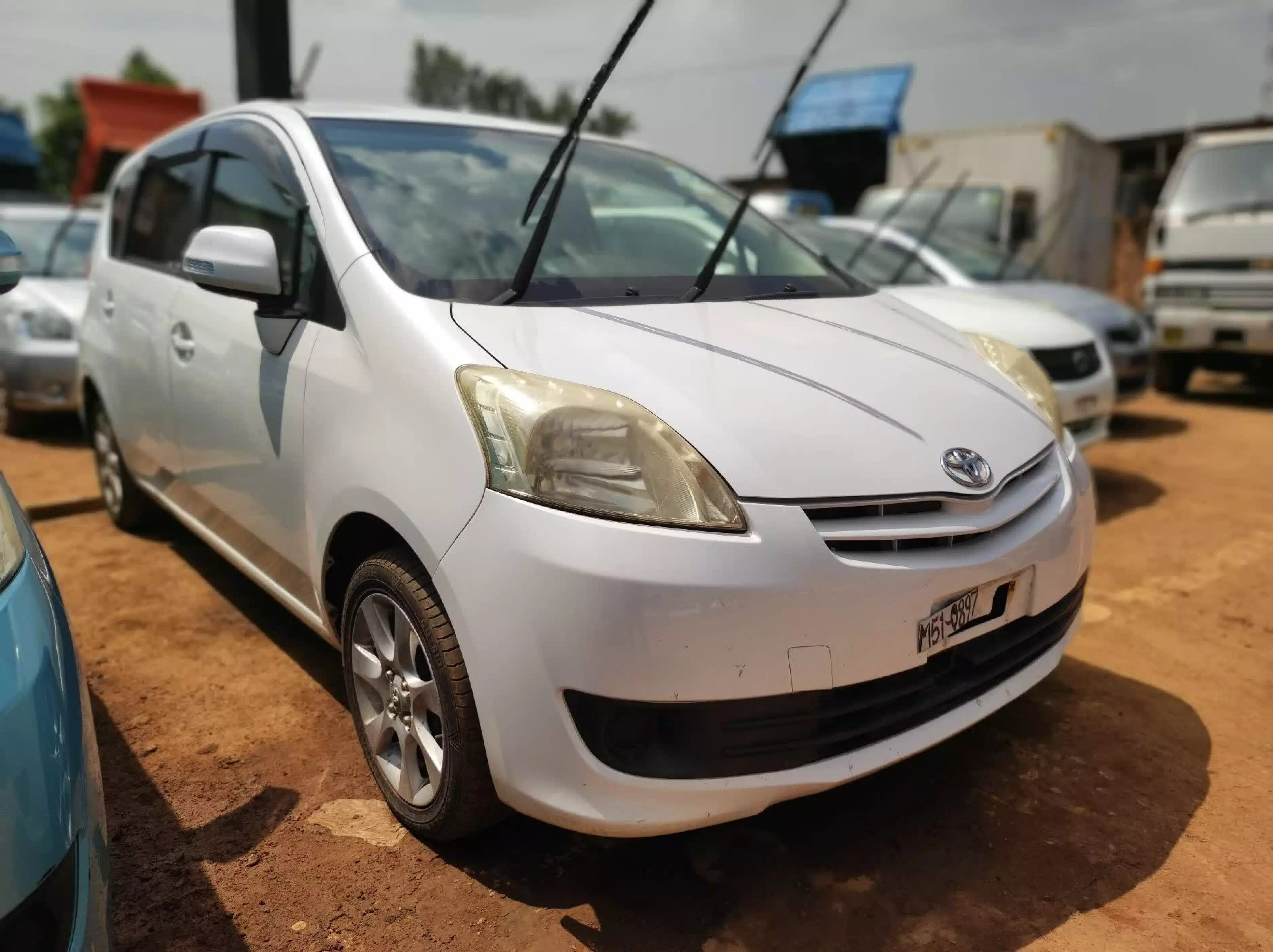 Toyota Passo Sette - 2009