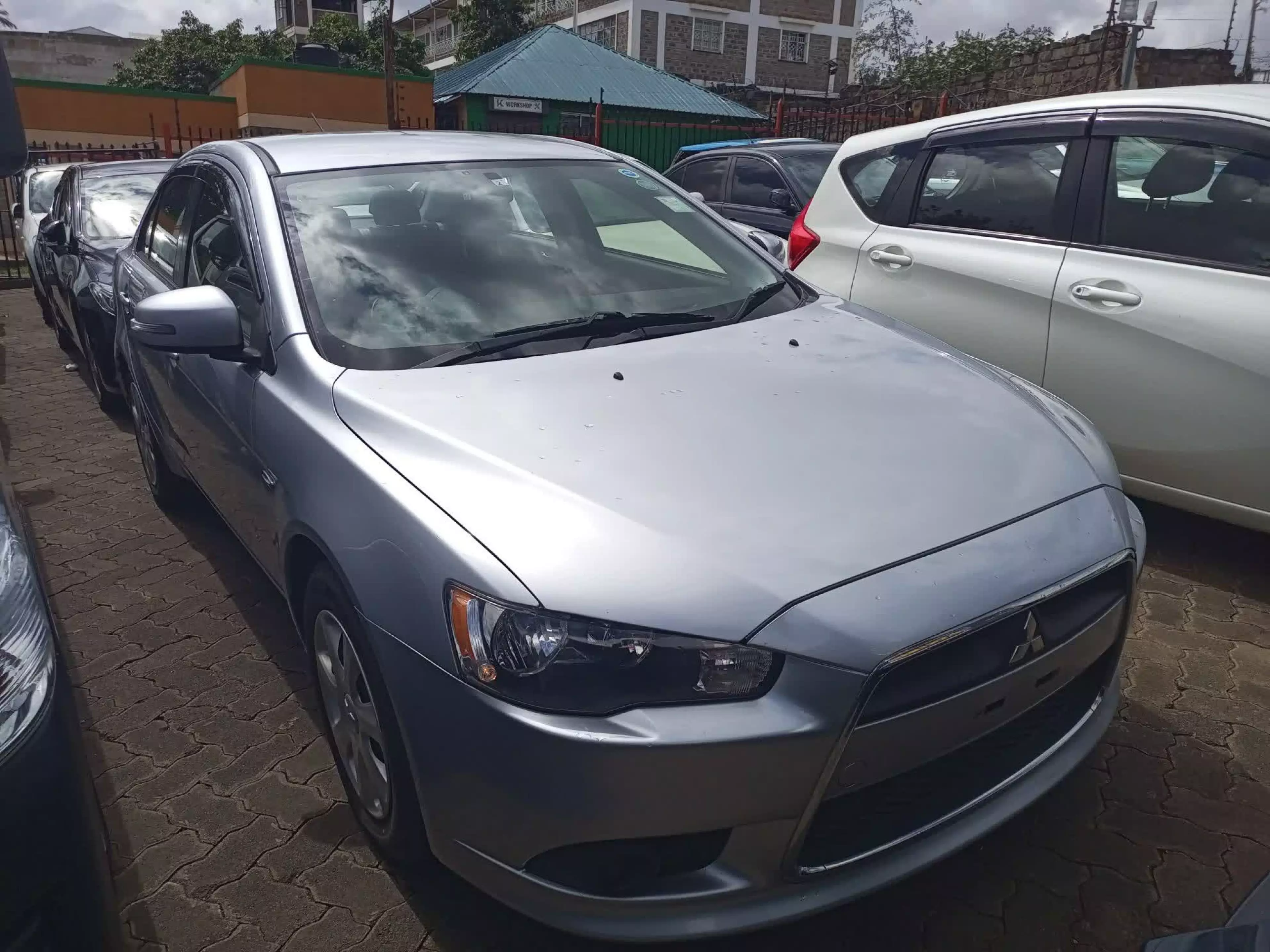 Mitsubishi Galant - 2014