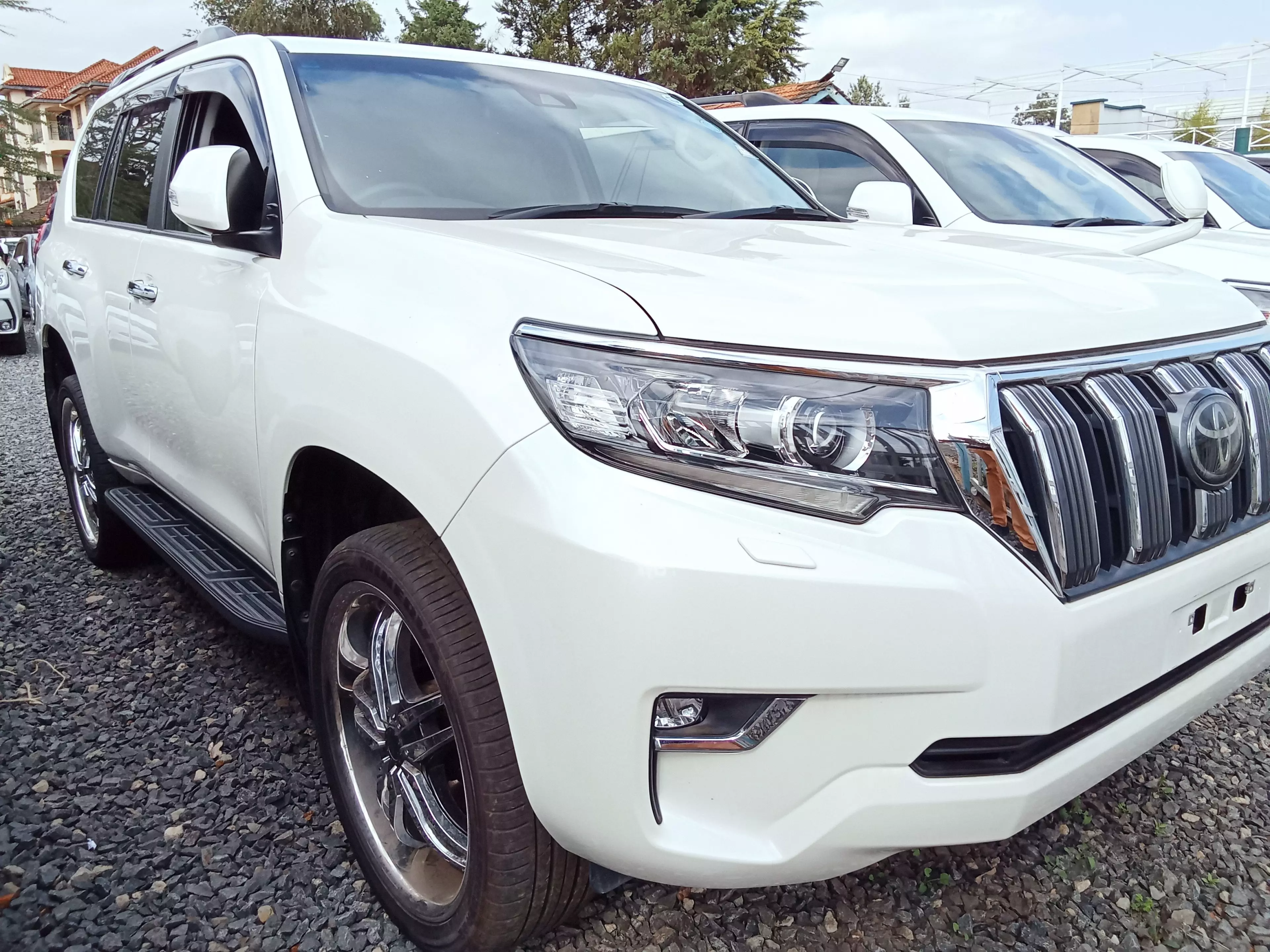 Toyota Land Cruiser Prado   - 2019