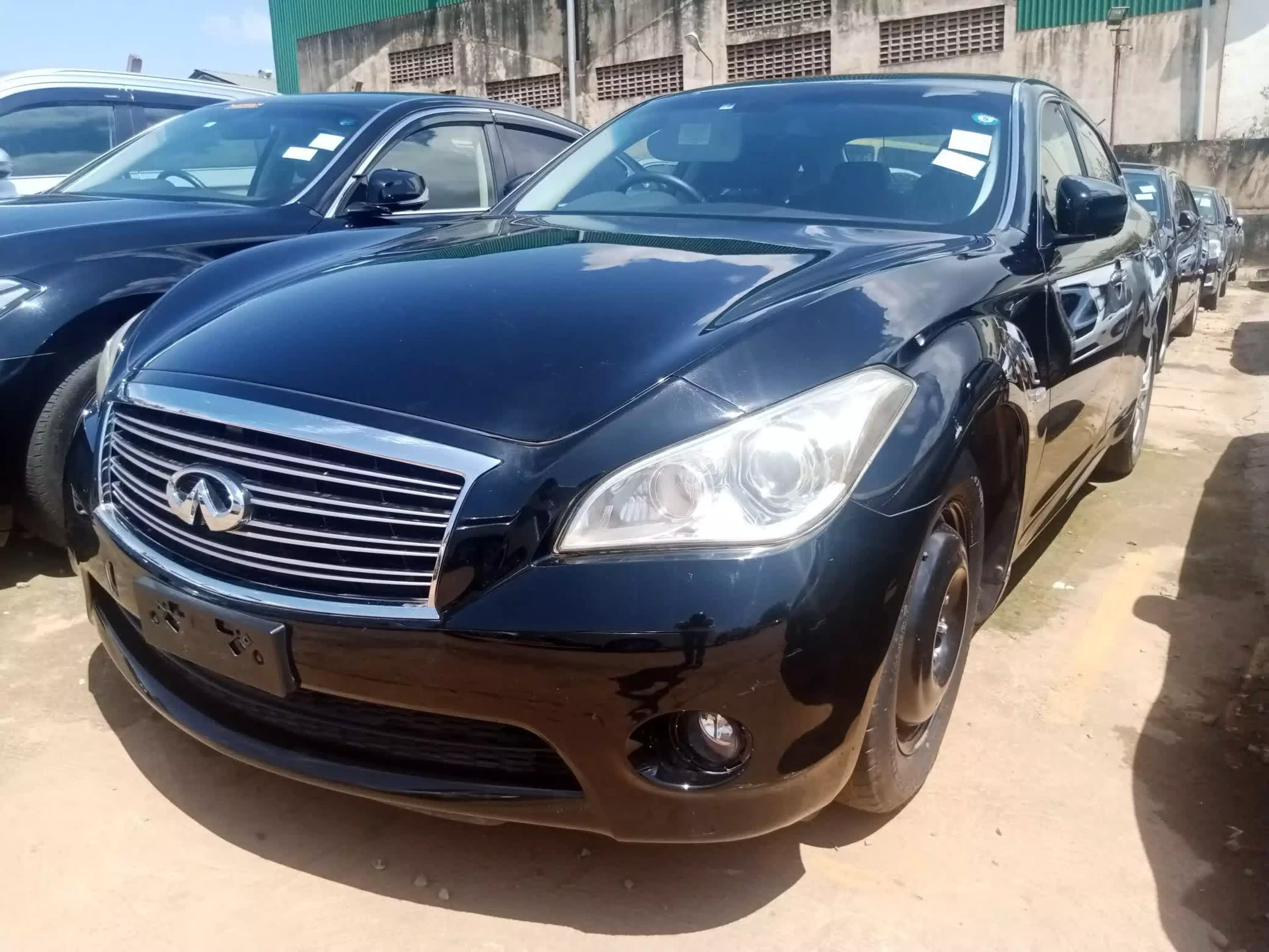 Nissan Fuga  - 2012