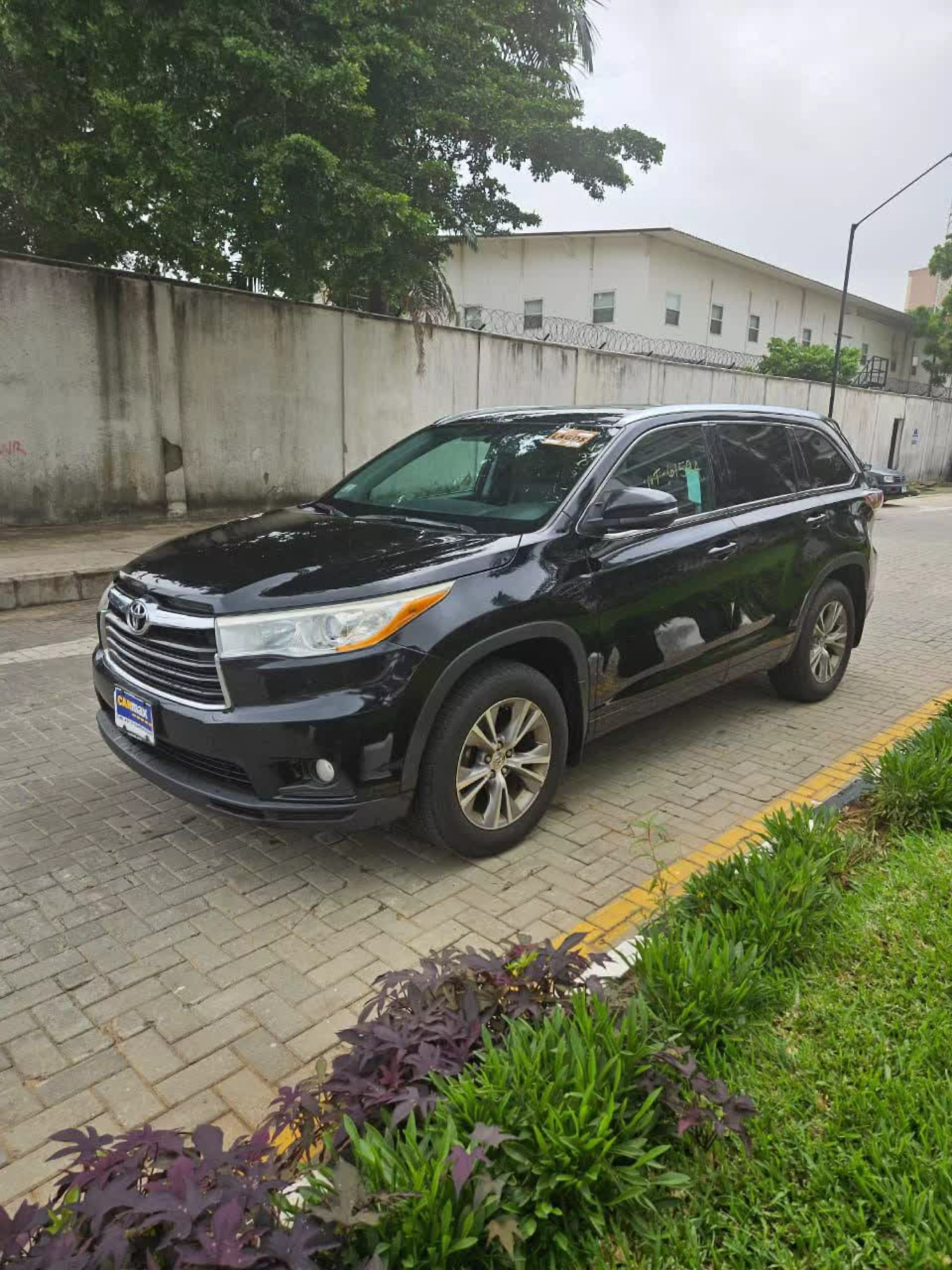 Toyota Highlander   - 2014