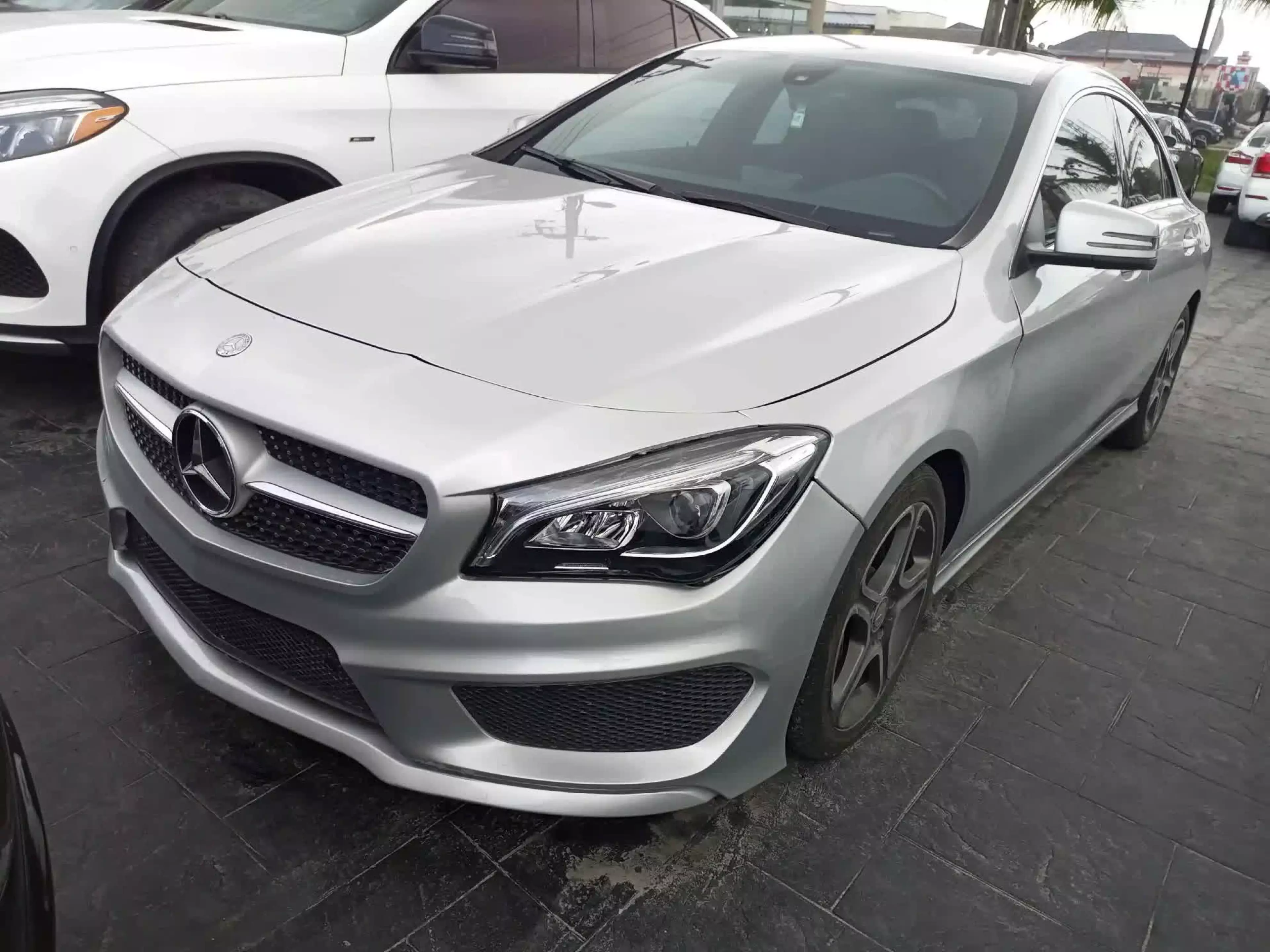 Mercedes-Benz CLA 250 - 2014