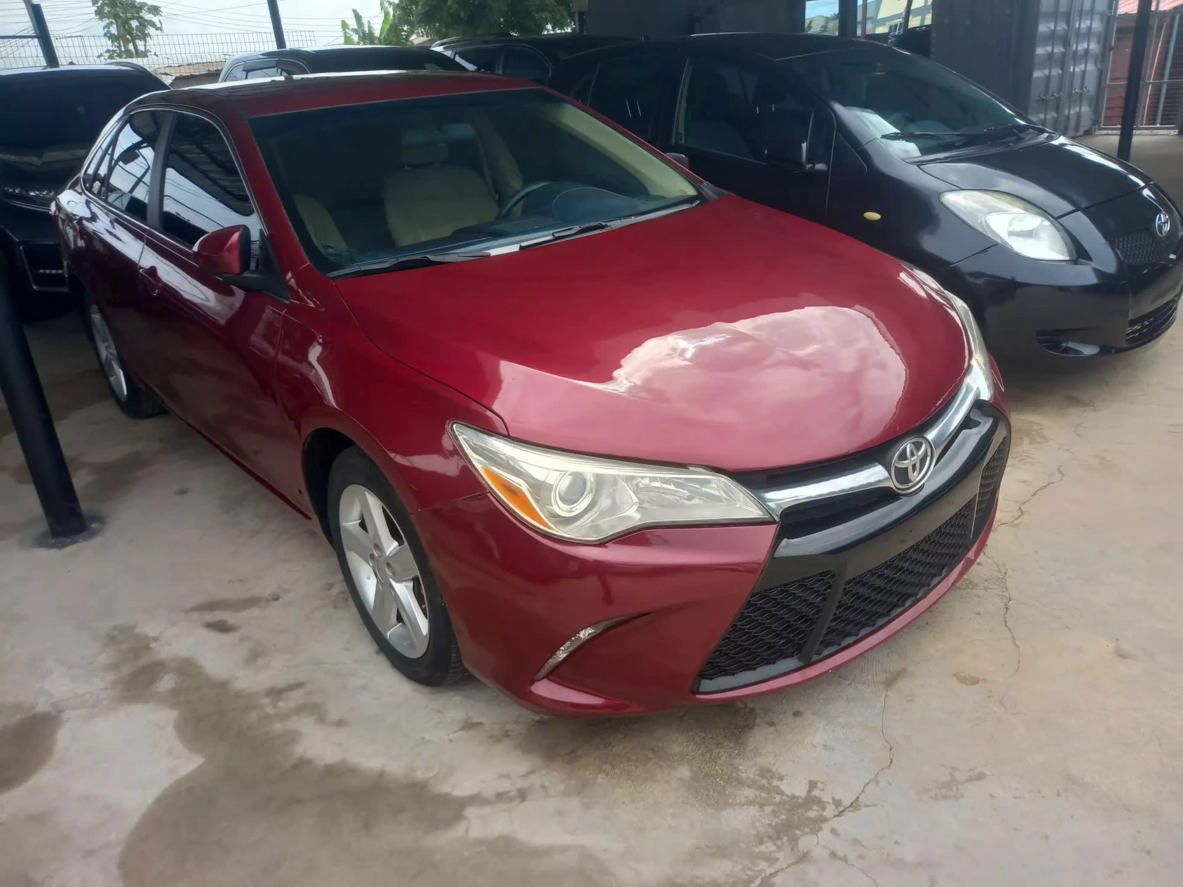 Toyota Camry - 2016
