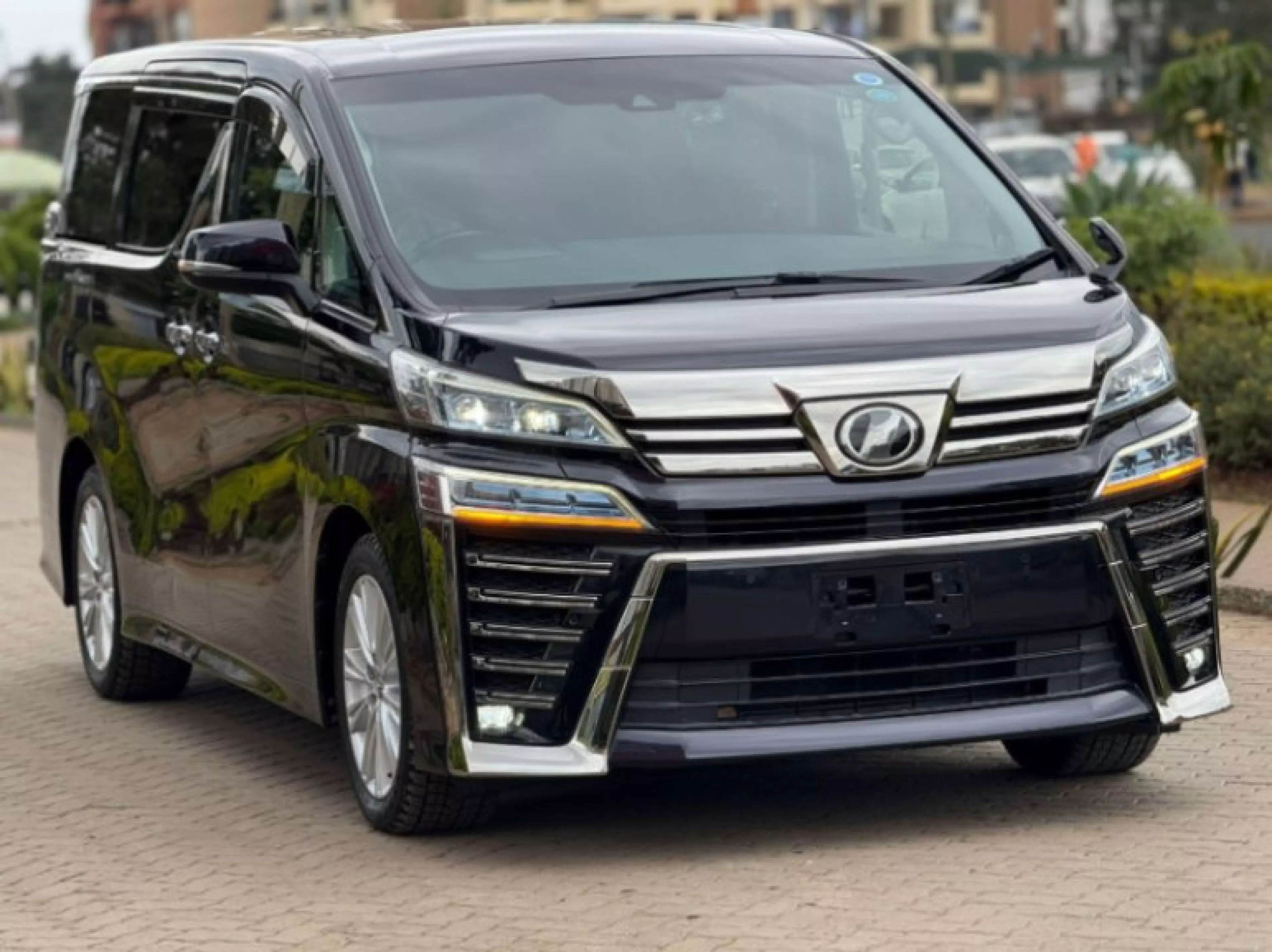 Toyota Vellfire  - 2018