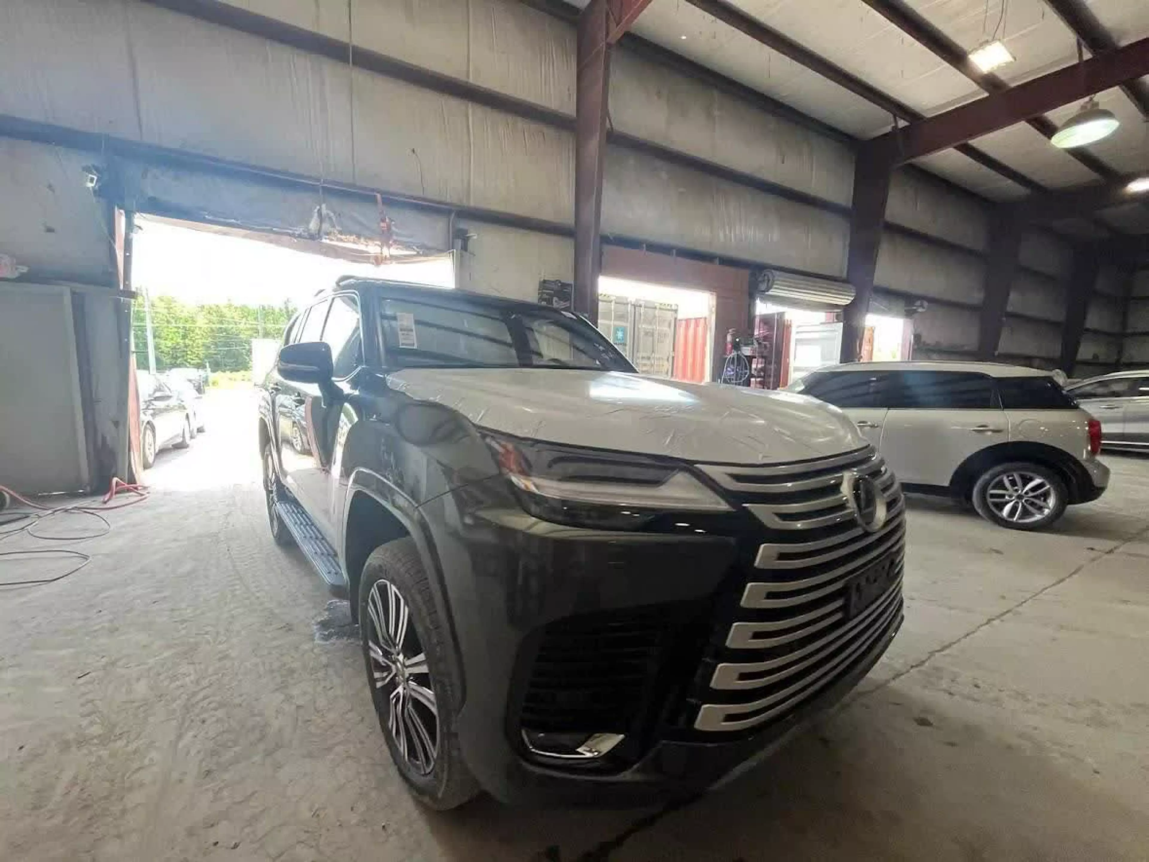 Lexus LX 600 - 2025