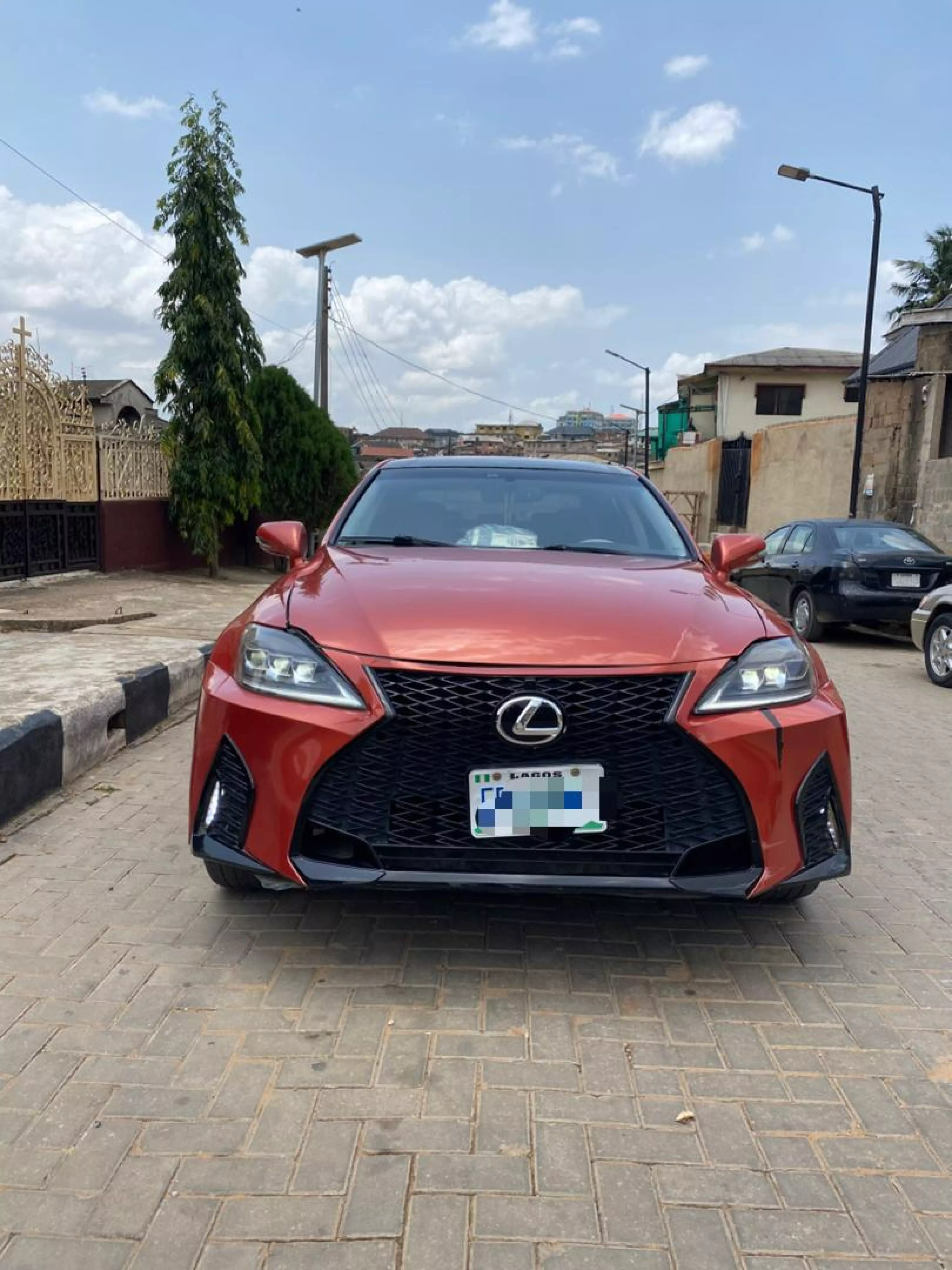 Lexus IS 250   - 2010